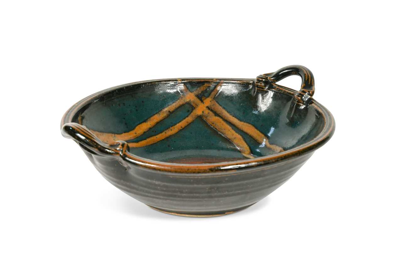 § David Melville, a studio pottery twin-handled bowl,