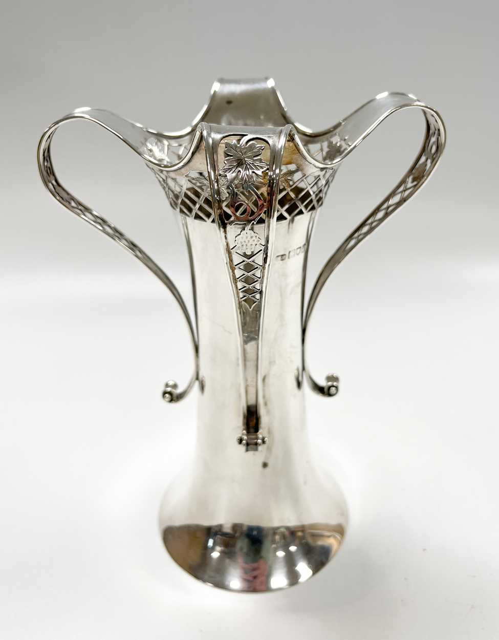 Sir Richard Burbridge for Harrods, an Art Nouveau silver four-handled vase, 1911, - Image 3 of 10