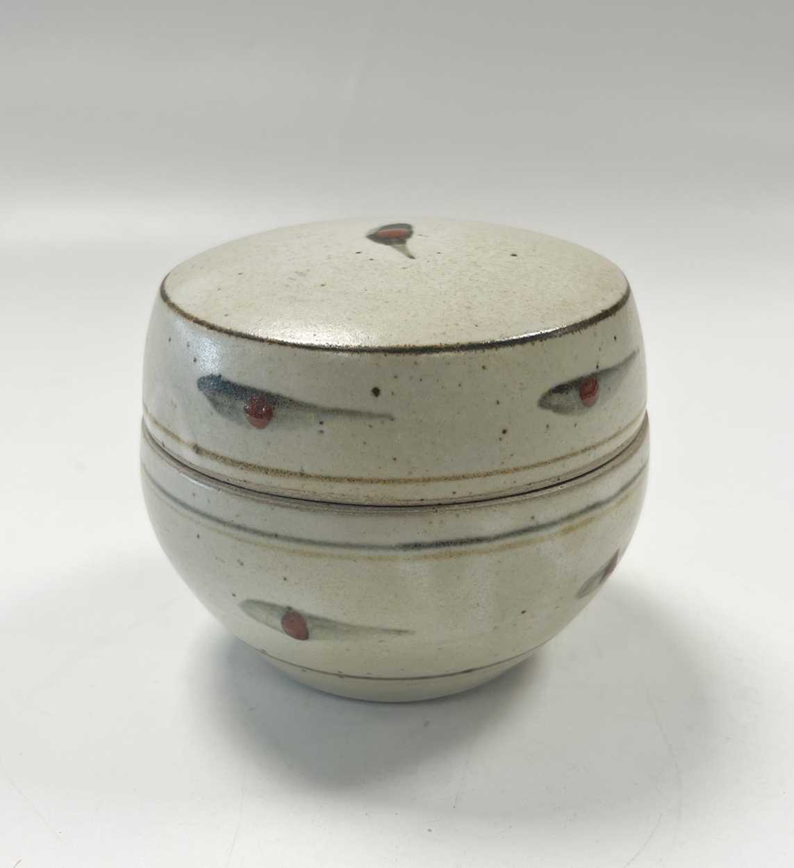 § David Leach OBE (1911-2005) at Lowerdown Pottery, a small stoneware lidded bowl, - Image 2 of 9