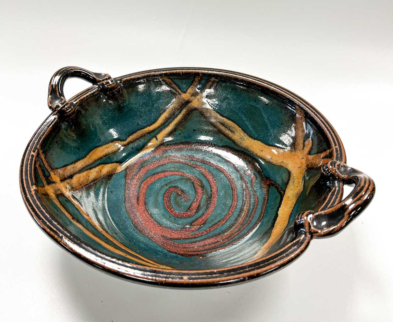 § David Melville, a studio pottery twin-handled bowl, - Image 2 of 8