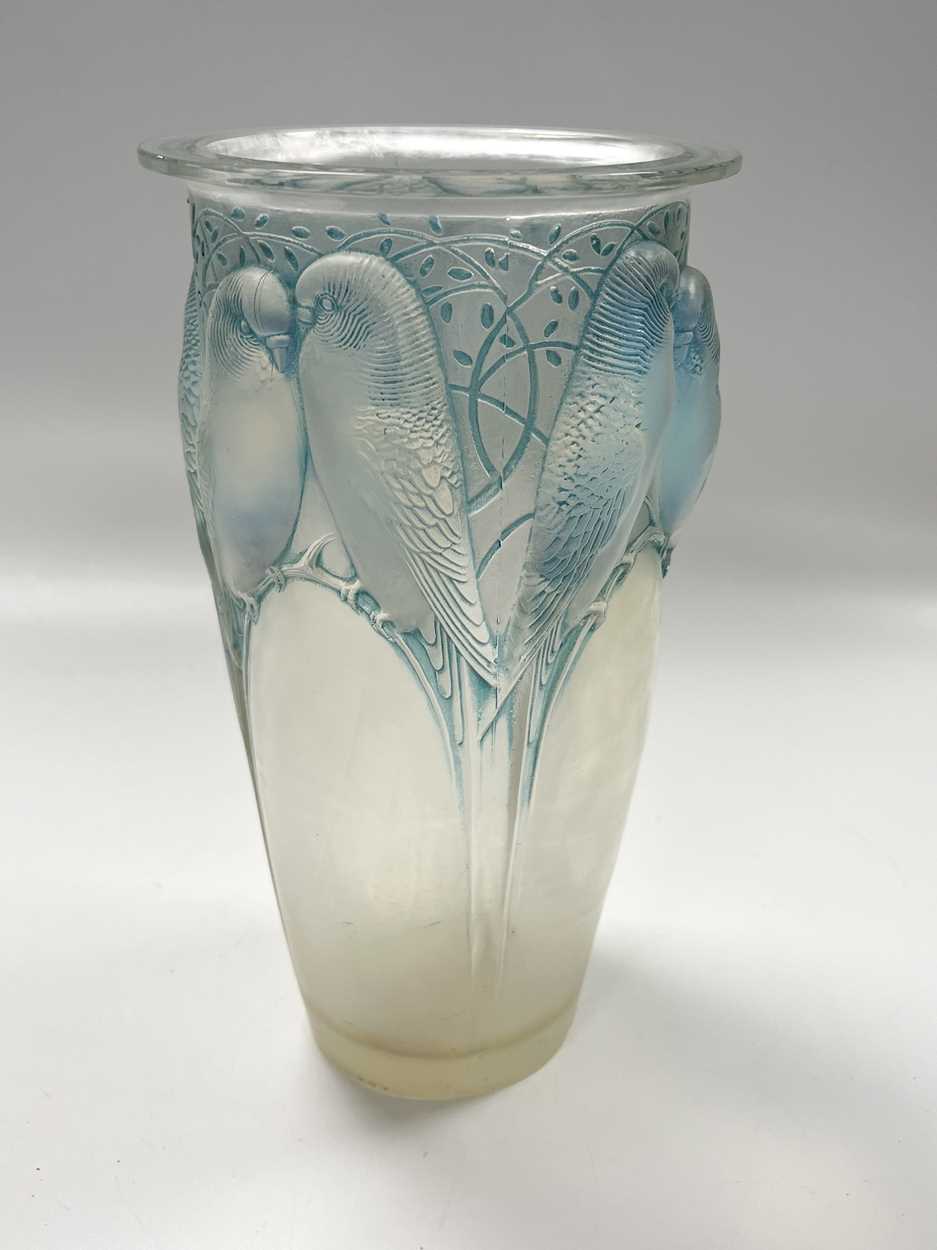 Ceylan, an R. Lalique opalescent glass vase, designed 1924, - Bild 2 aus 11
