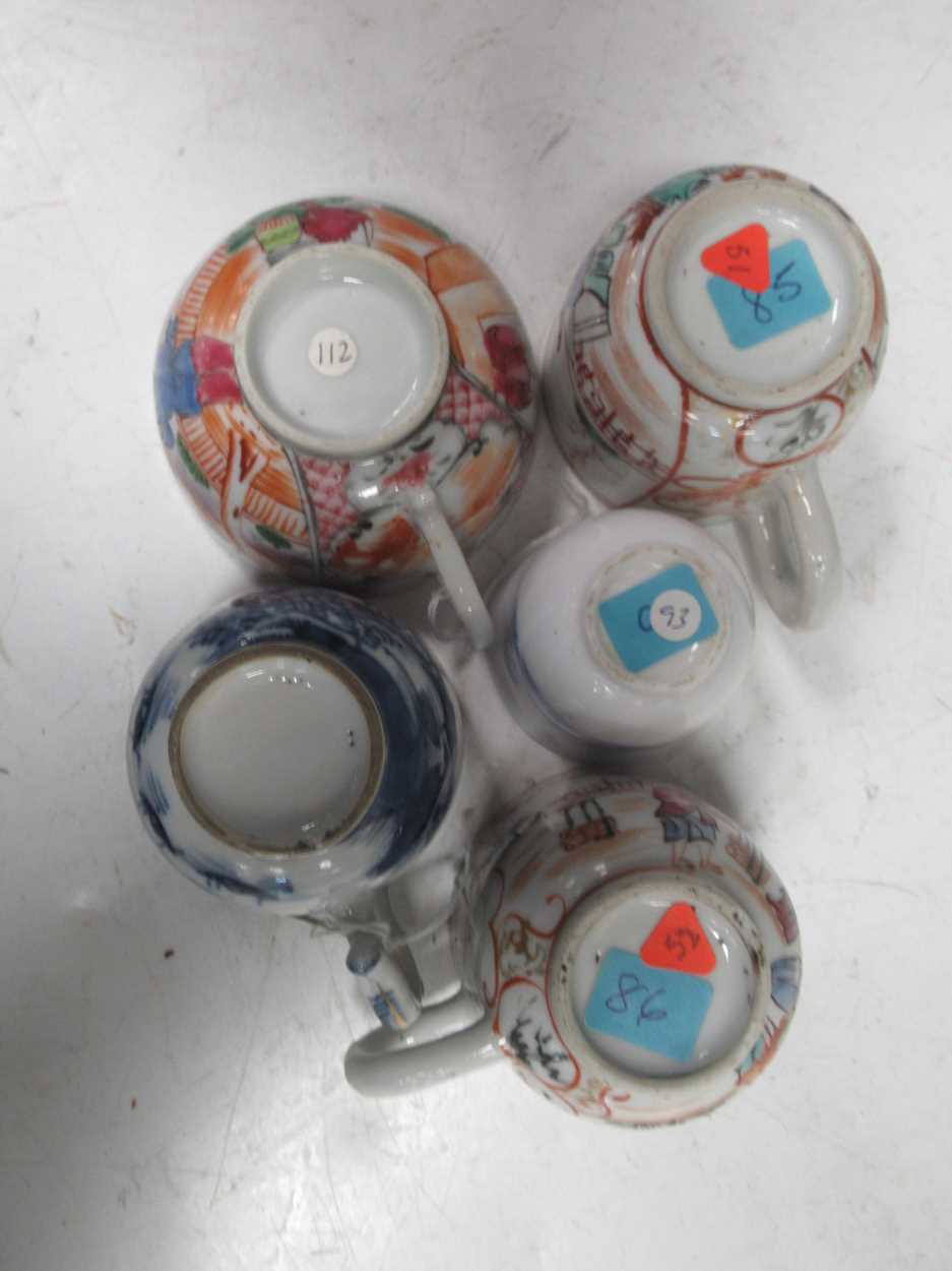 A group of Chinese tea bowls and coffee cans, mainly 18th century, to include an armorial bowl - Image 5 of 21