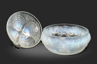 Coquilles, an R. Lalique opalescent and polished glass bowl, pattern no.3204,