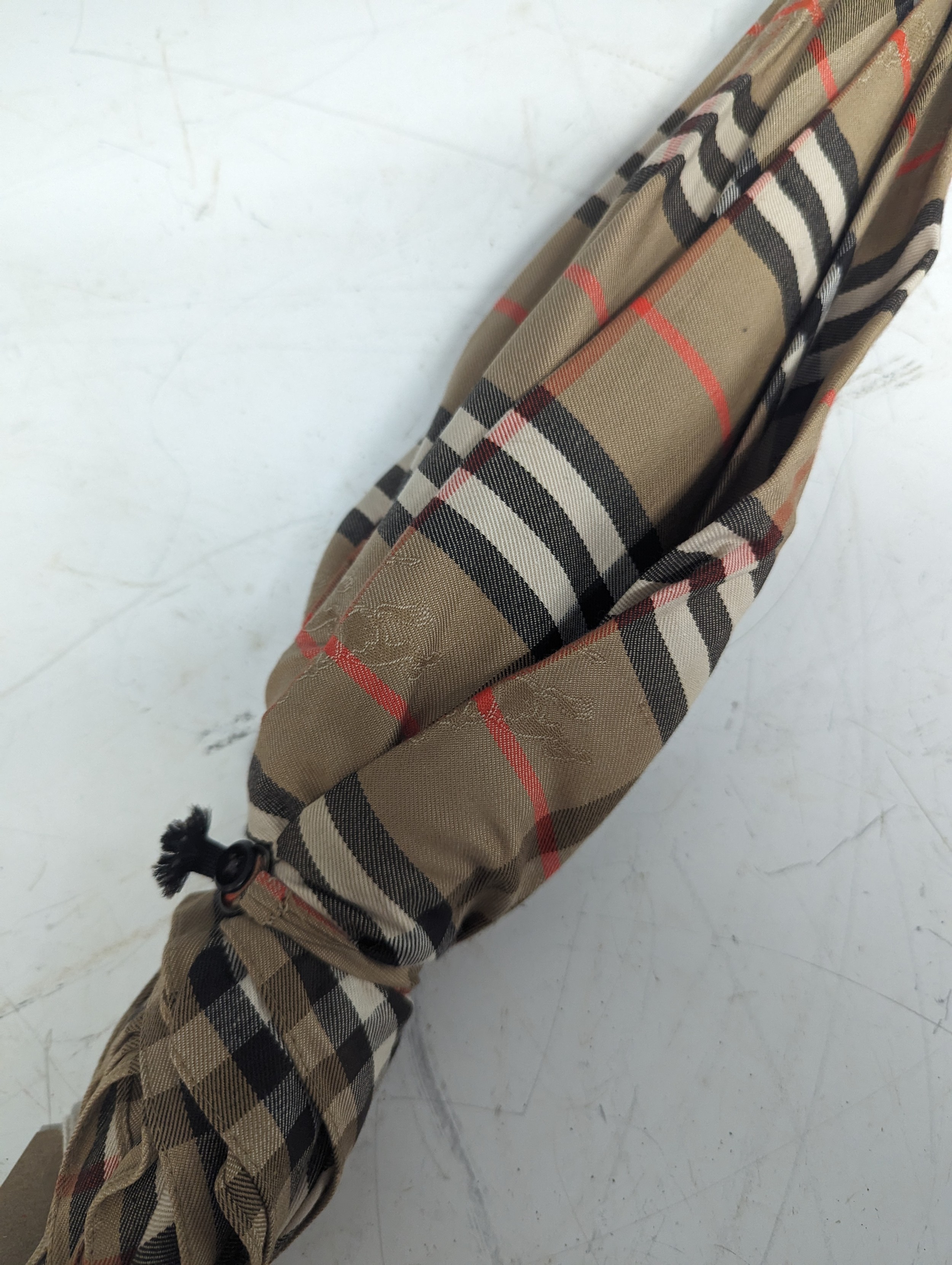 A vintage Burberry Umbrella, with hickory handle, L 86 cm. - Image 3 of 3