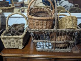 A quantity of Wicker baskets, of various sizes and shapes(a lot)