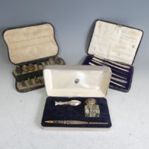 A cased Elizabeth II Desk Set, by Ari D Norman, hallmarked London, 1992, comprising silver mounted