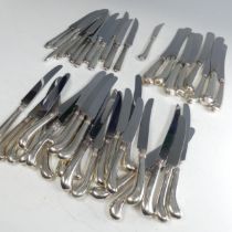 A set of twelve Elizabeth II silver handled Knives, by Terry Shaverin, hallmarked Sheffield 1996, in