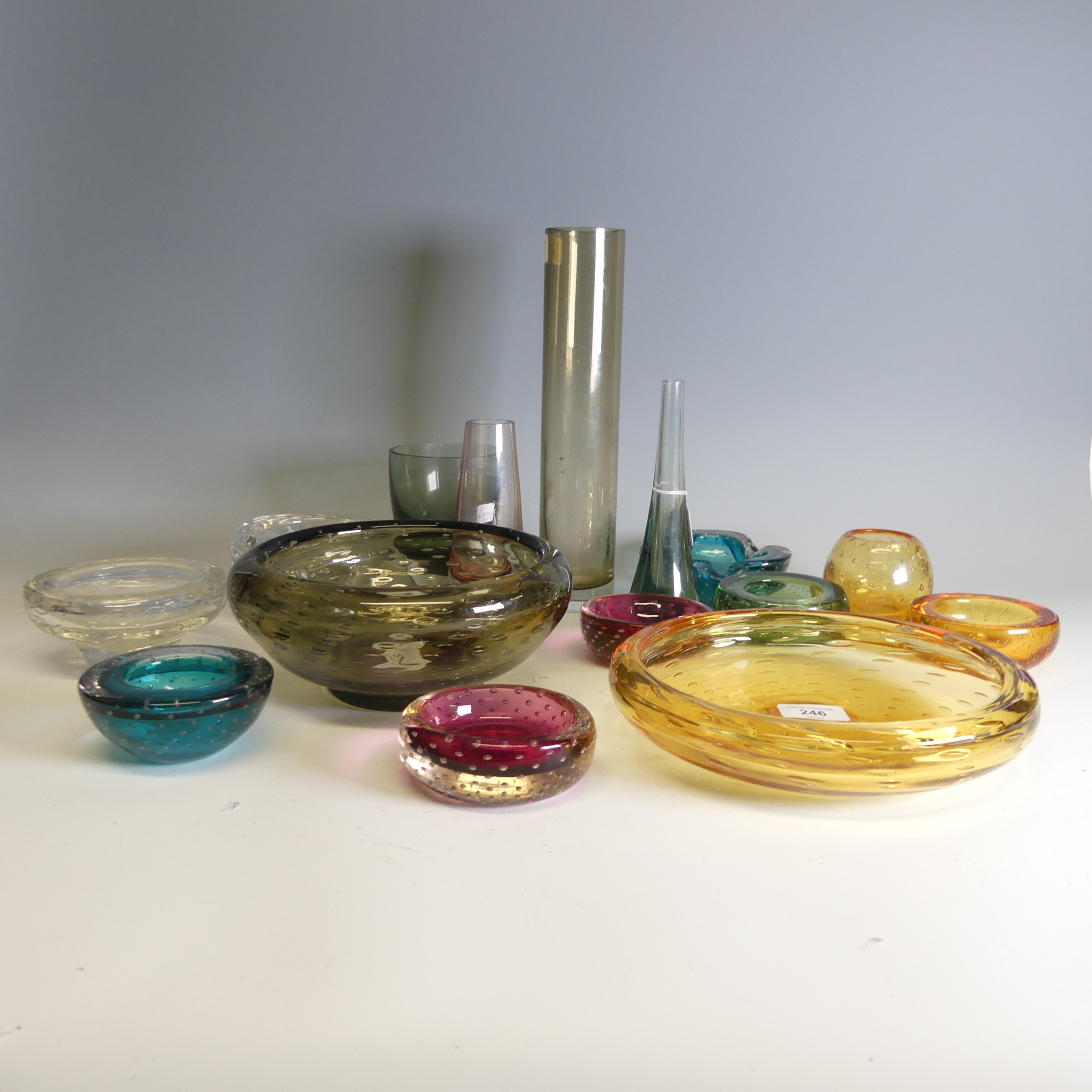 A small quantity of controlled bubble Whitefriars glass Bowls and Ashtrays, the largest being 24