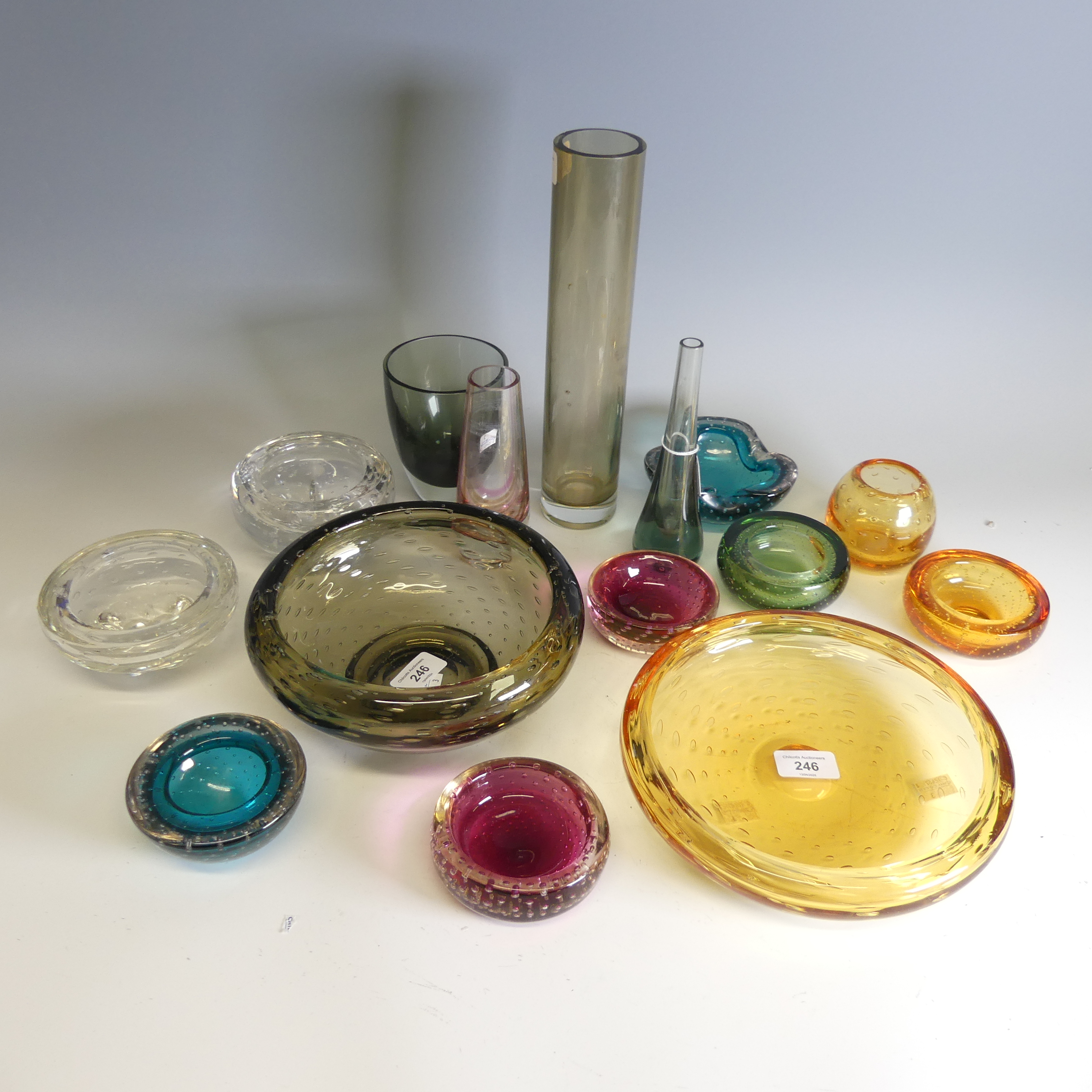 A small quantity of controlled bubble Whitefriars glass Bowls and Ashtrays, the largest being 24 - Image 2 of 7