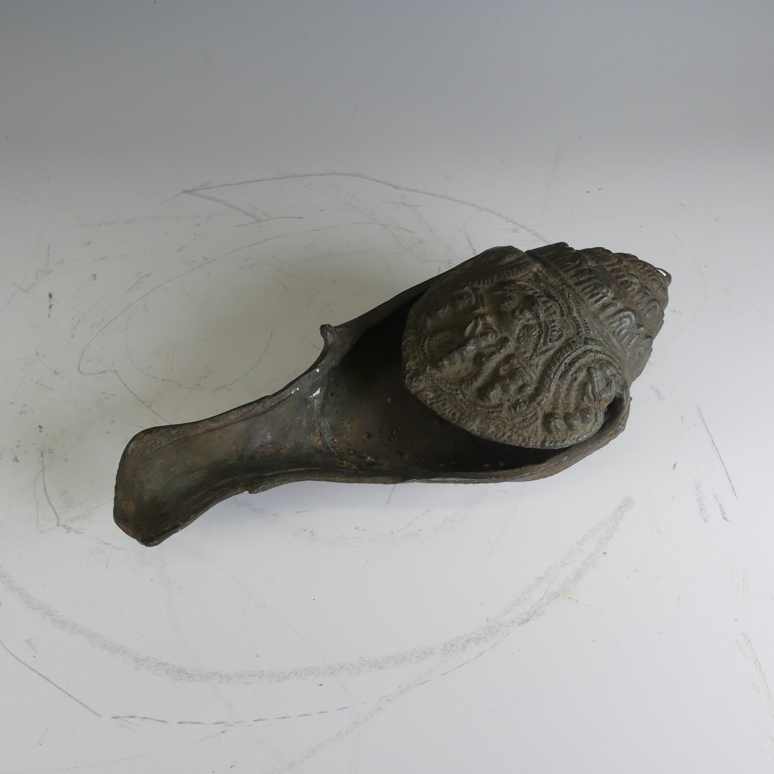 An unusual antique Thai bronze ceremonial drinking Vessel / Conch, L 28 cm. - Image 3 of 8