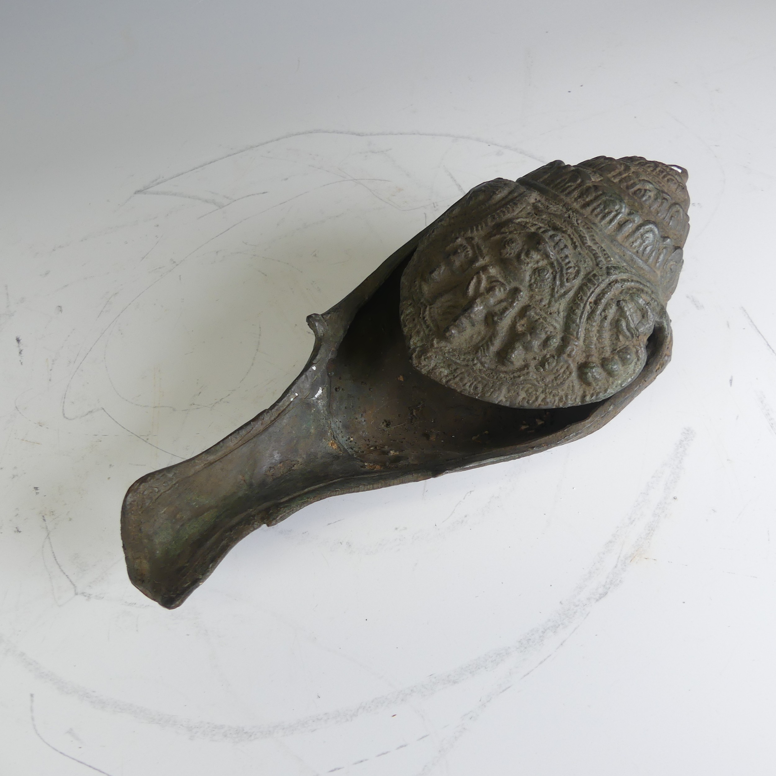 An unusual antique Thai bronze ceremonial drinking Vessel / Conch, L 28 cm. - Image 2 of 8