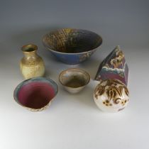 A small quantity of Maureen Shearlaw Studio Pottery, to comprise a conical footed Bowl, D x H,