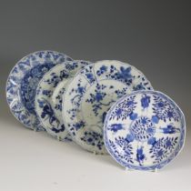 An antique Chinese blue and white porcelain Plate, of octagonal form, with concentric circle mark