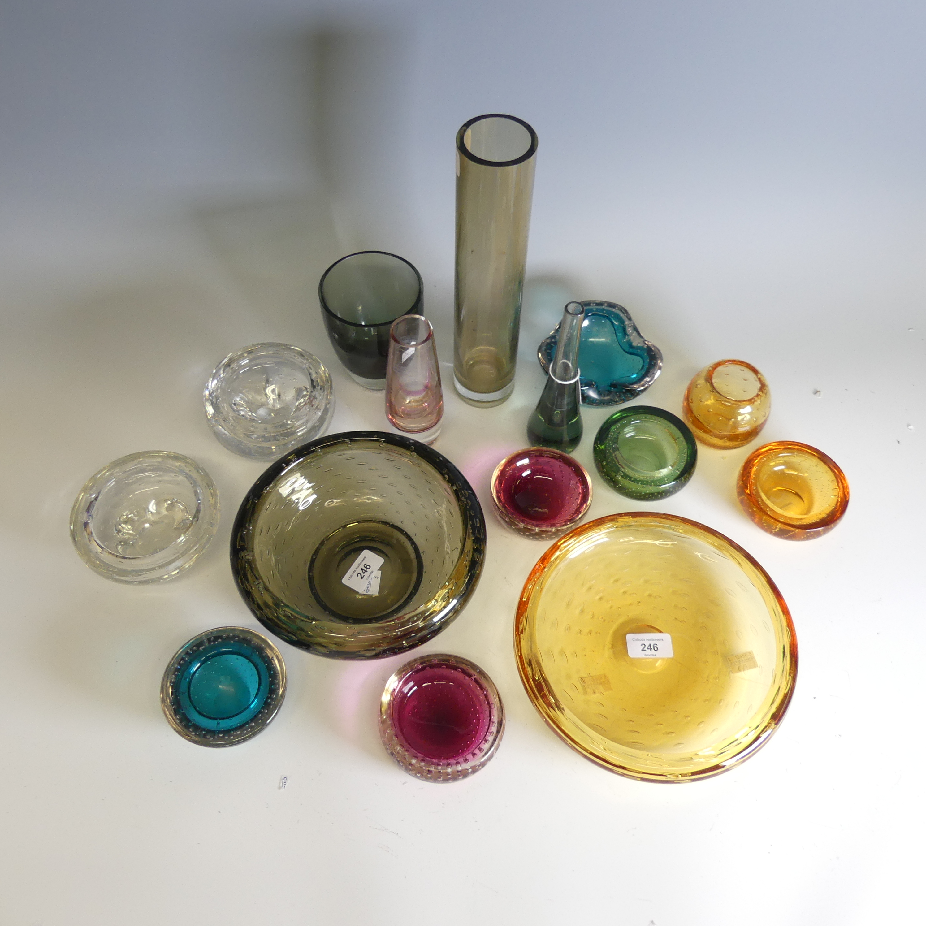 A small quantity of controlled bubble Whitefriars glass Bowls and Ashtrays, the largest being 24 - Image 3 of 7