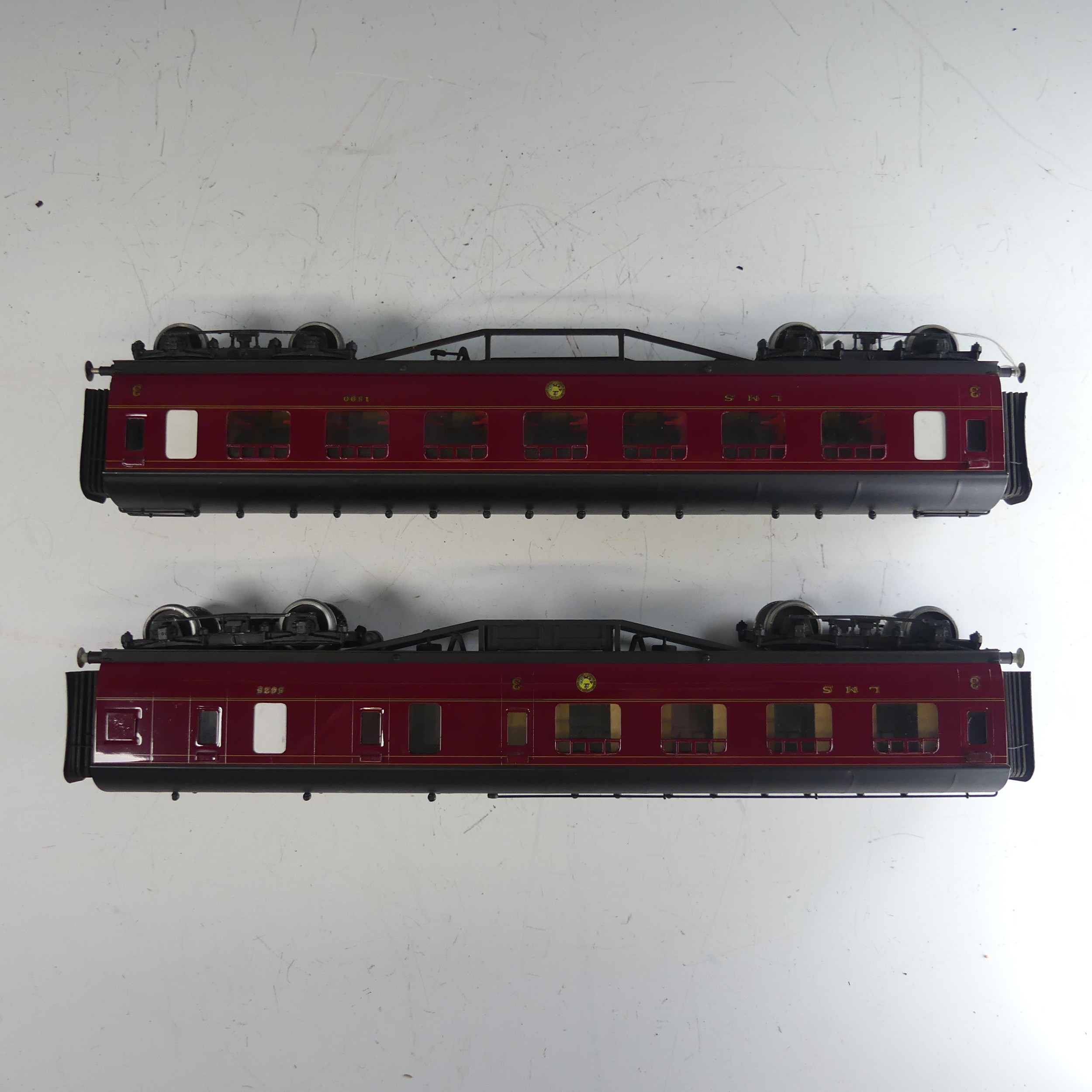 Pair of ‘0’ gauge LMS bogie Passenger Coaches, in LMS maroon with yellow lettering; All 3rd Class - Image 4 of 5