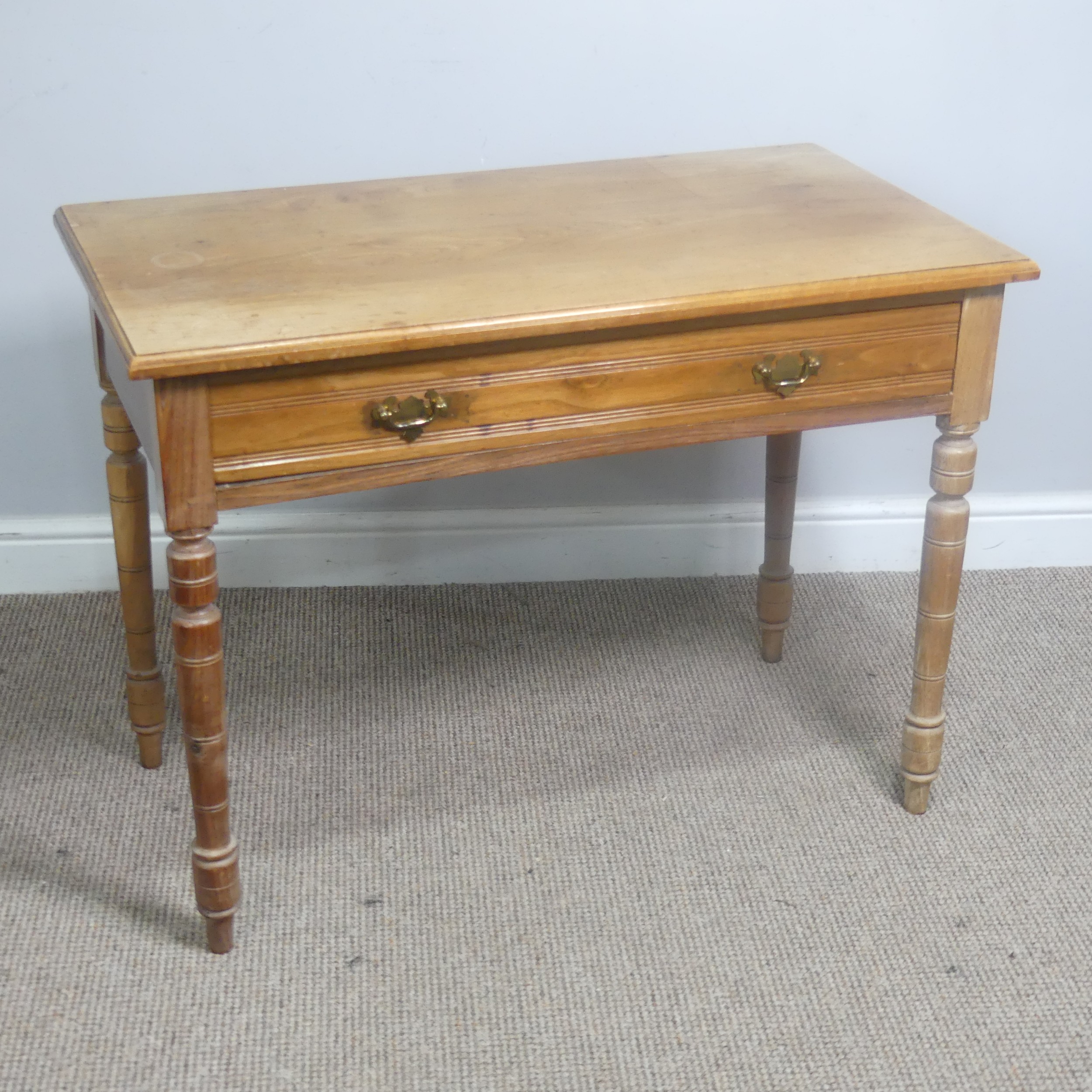 An early 20th century light oak Side Table, with frieze drawer, raise on turned supports, W 92 cm - Image 2 of 5