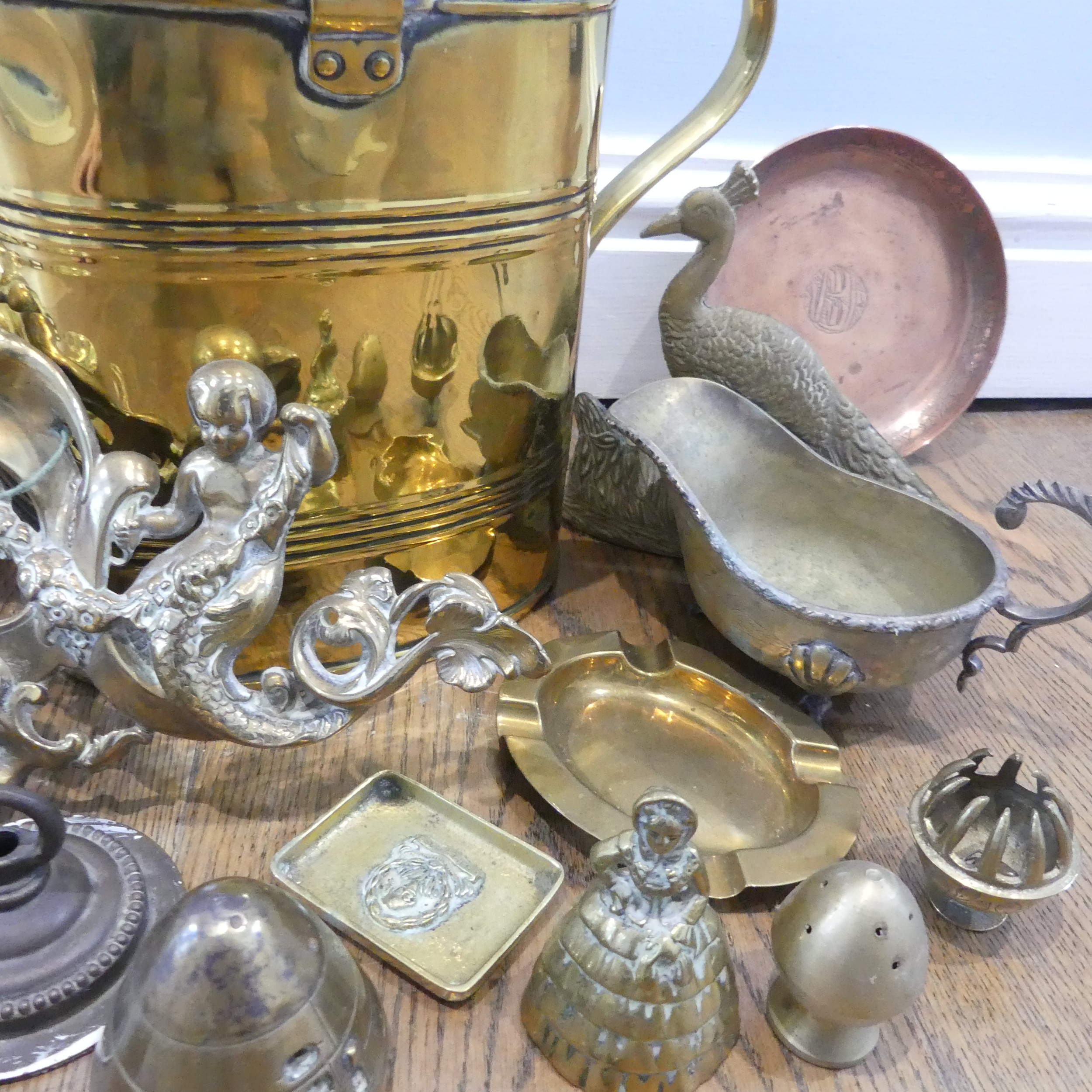 A Victorian brass watering Can, base stamped 'JS&SB', W 36 cm x H 32.5 cm x D 16 cm, together with a - Image 3 of 5