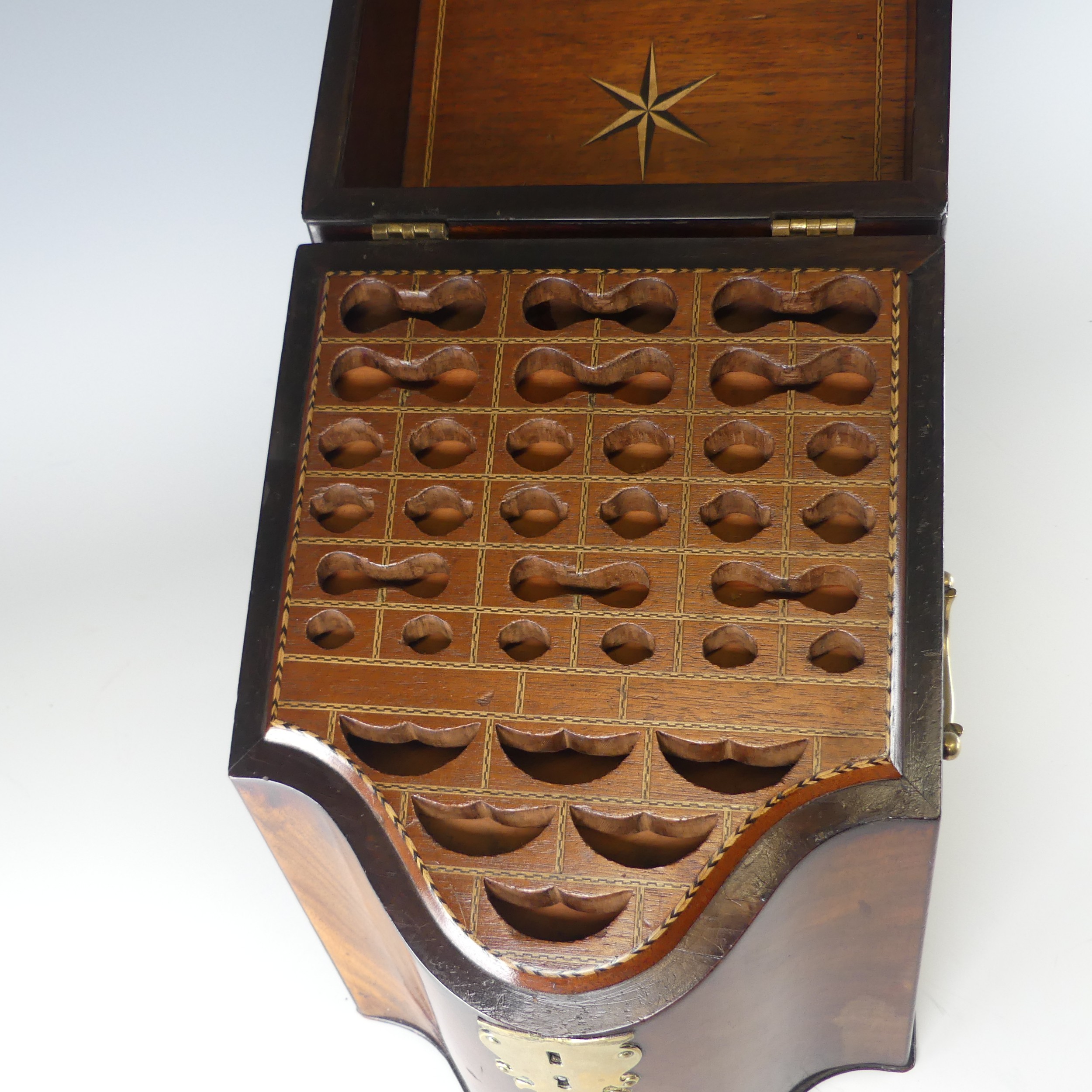 A Georgian mahogany serpentine front Knife Box, brass carrying handles to either side, with original - Bild 9 aus 10