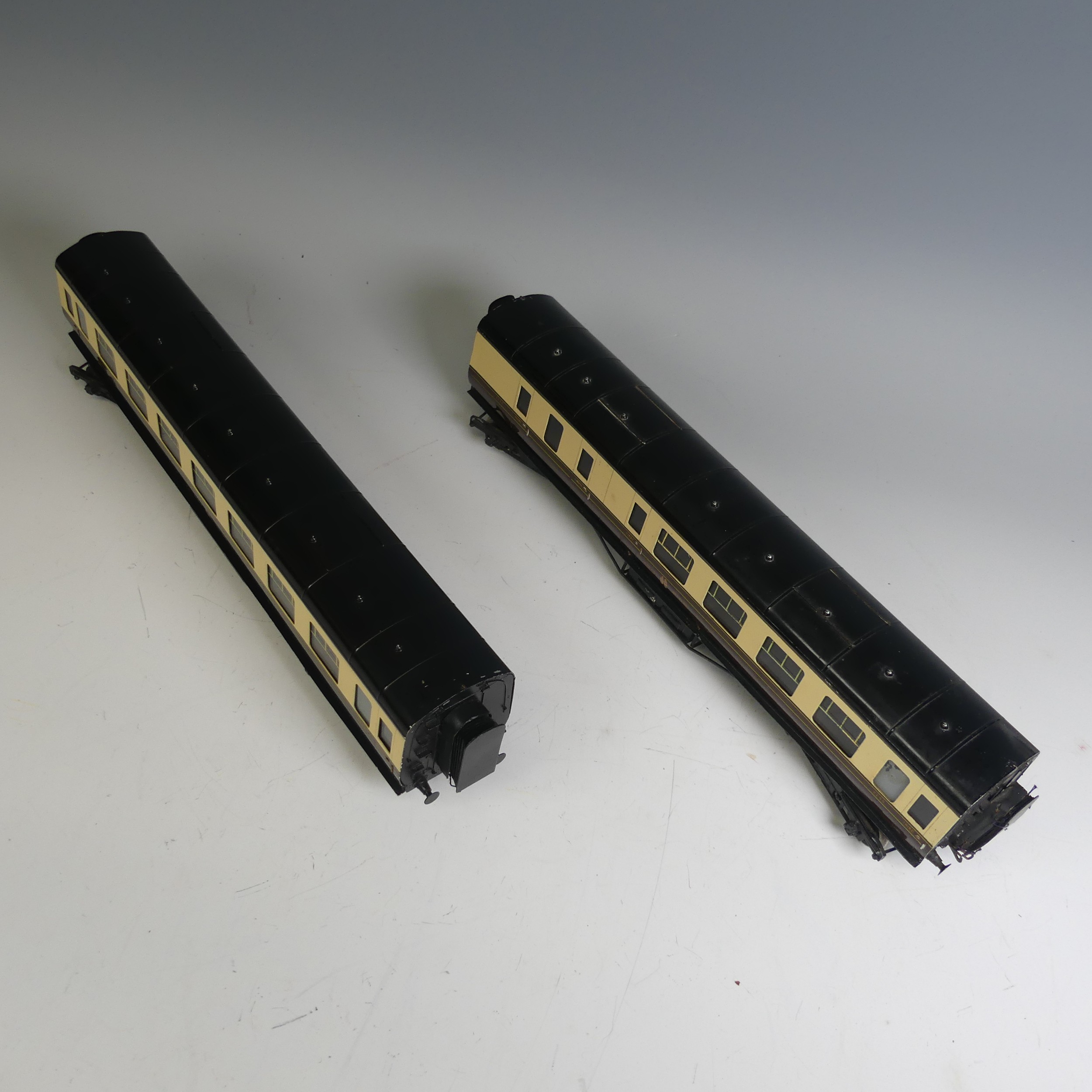 Two Exley ‘0’ gauge GWR Coaches, chocolate and cream: All 1st Class Corridor Passenger Coach No. - Image 2 of 6