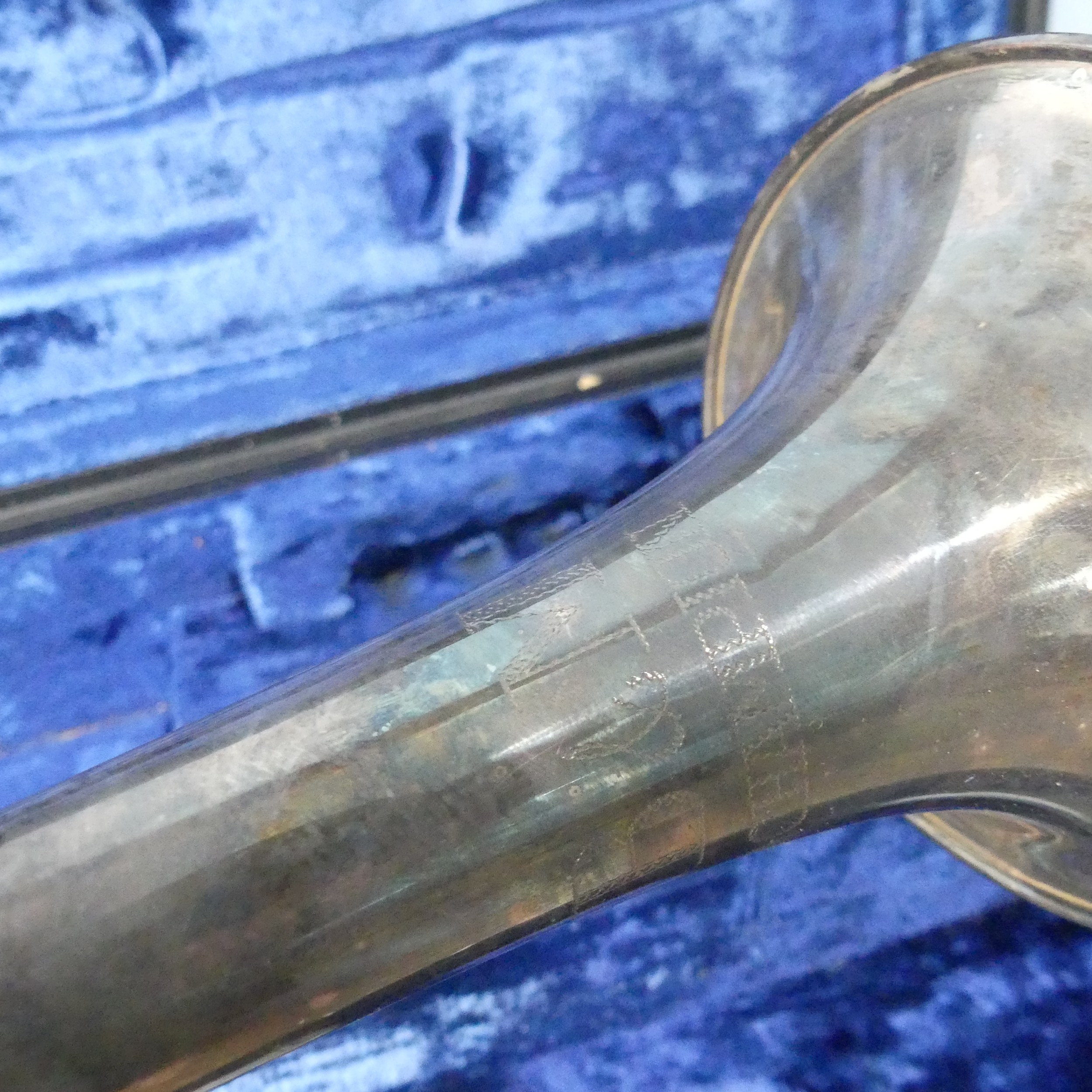 A 'B & M, Champion' silver plated Trumpet, with mouthpiece and stamped 'D123', in fitted hard - Bild 7 aus 7