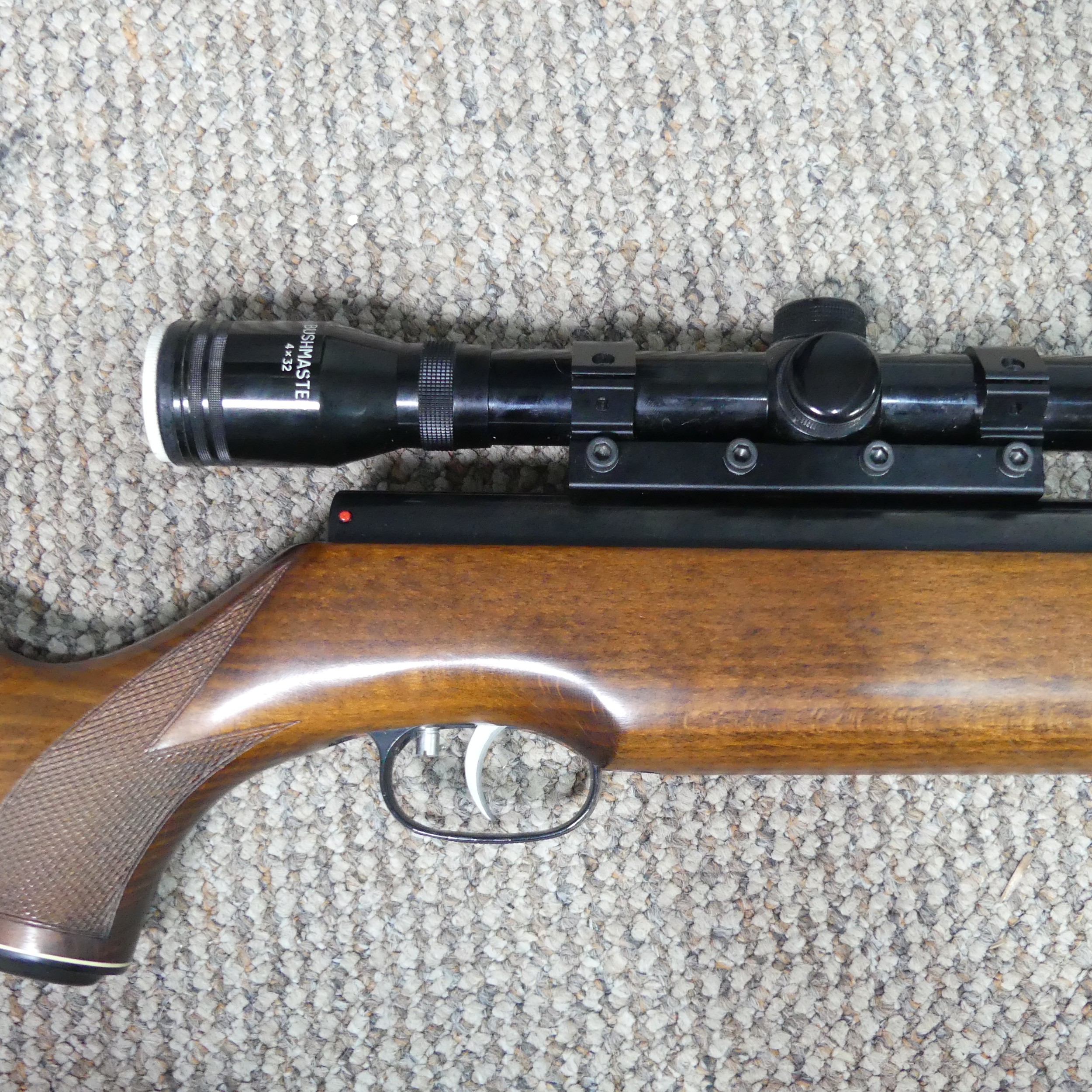 Weihrauch model HW 77 K .22 Air Rifle, with under lever action, beech stock with chequered pistol - Bild 5 aus 5