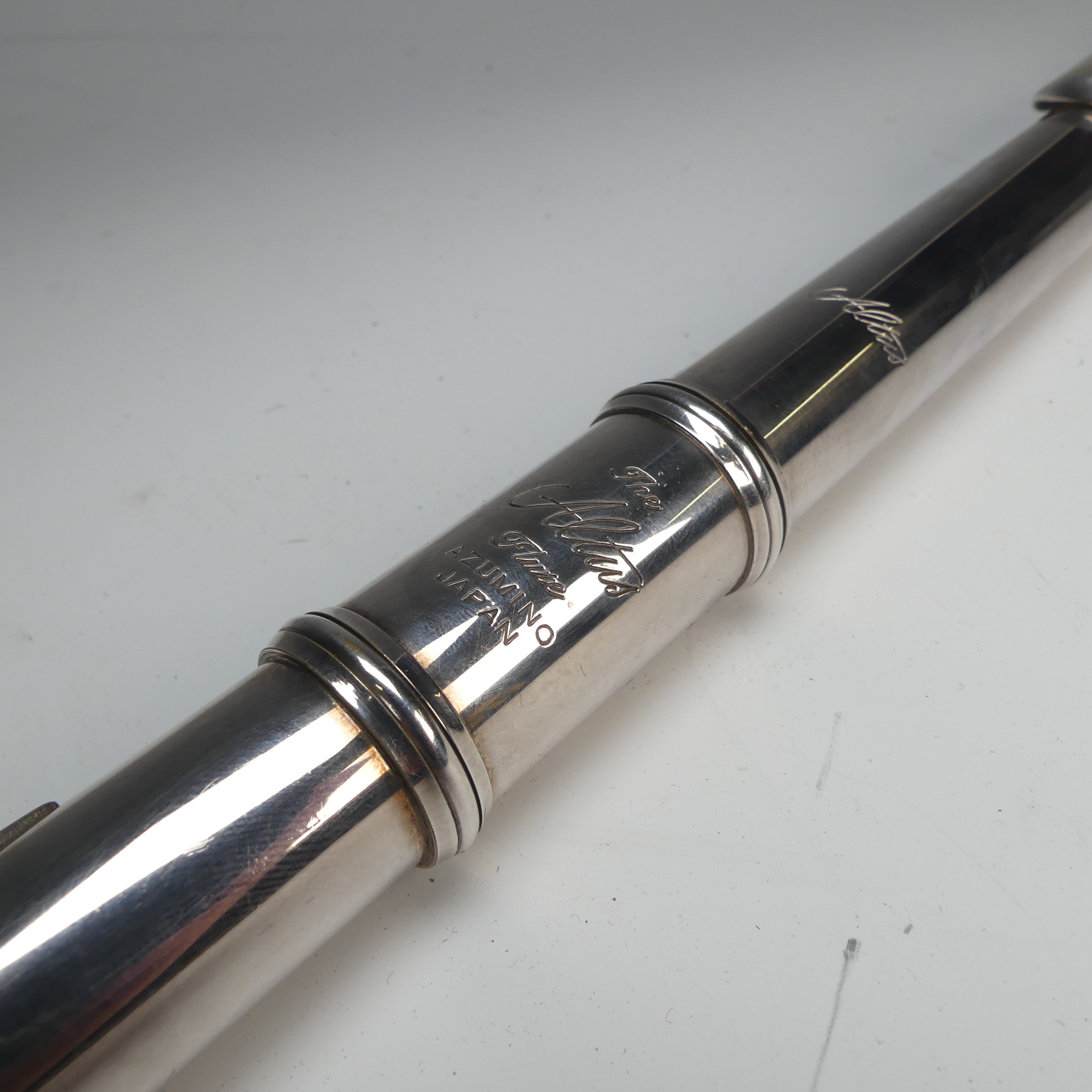 An Altus A907 Flute, with .900 silver headjoint and silver plated body, serial no. 007397, the - Image 8 of 11
