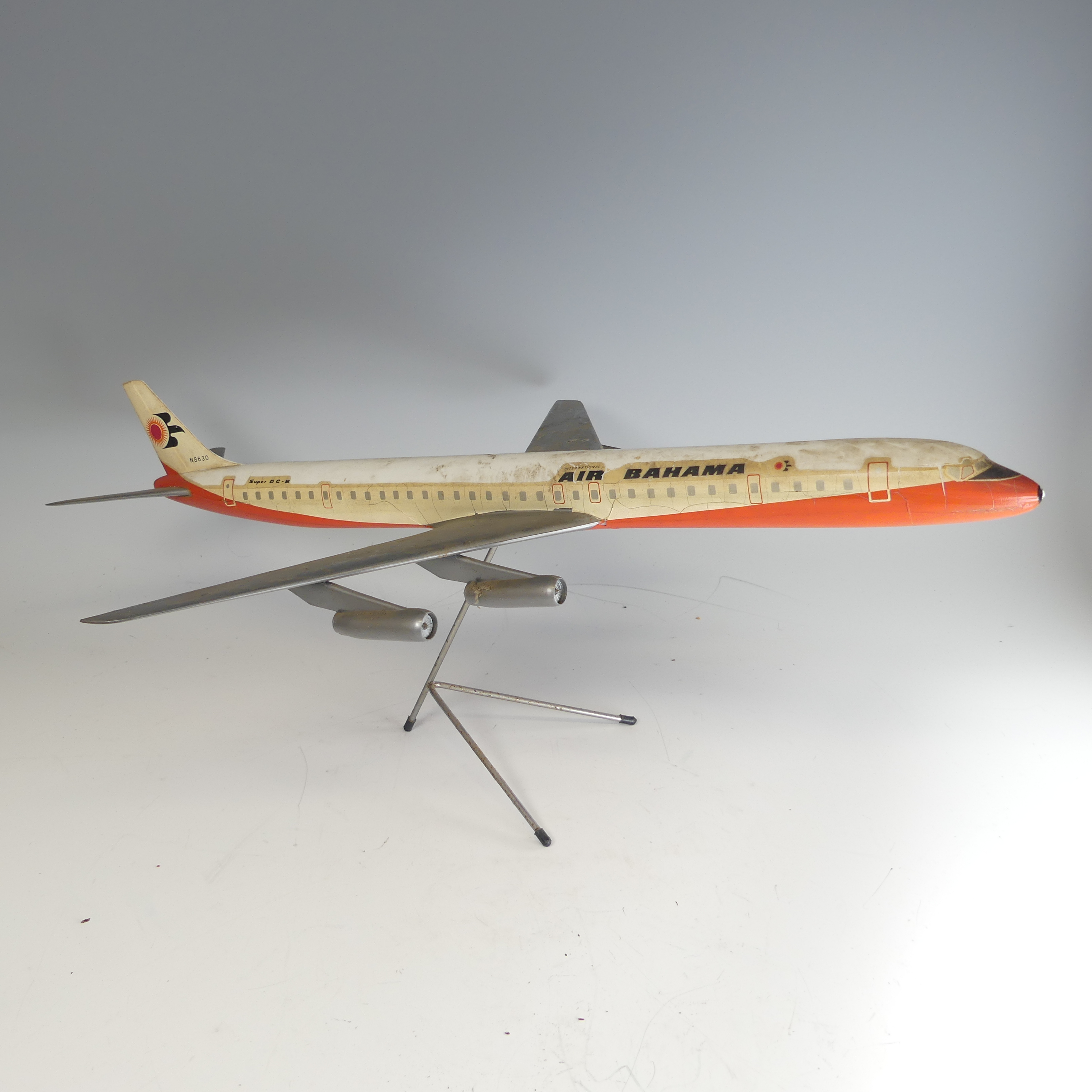 An aircraft manufacturers desktop metal model Aeroplane, 1:72 scale aeroplane of International Air - Bild 11 aus 18