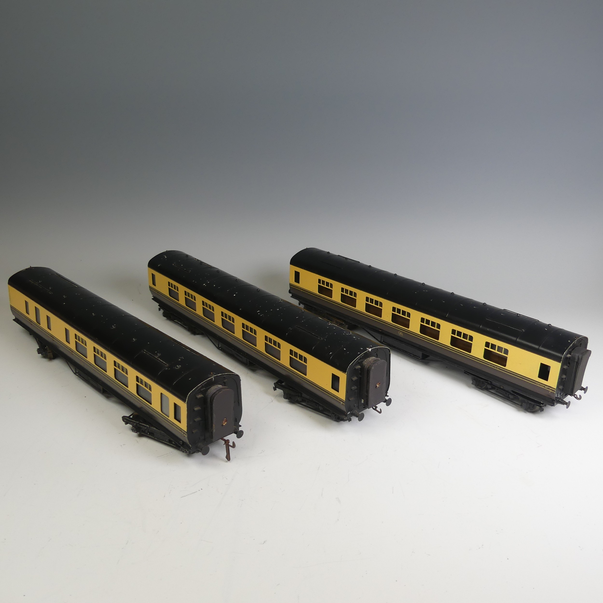 Three Exley ‘0’ gauge GWR Coaches, chocolate and cream: Two All 3rd Corridor Coaches No.5656 and - Image 4 of 8