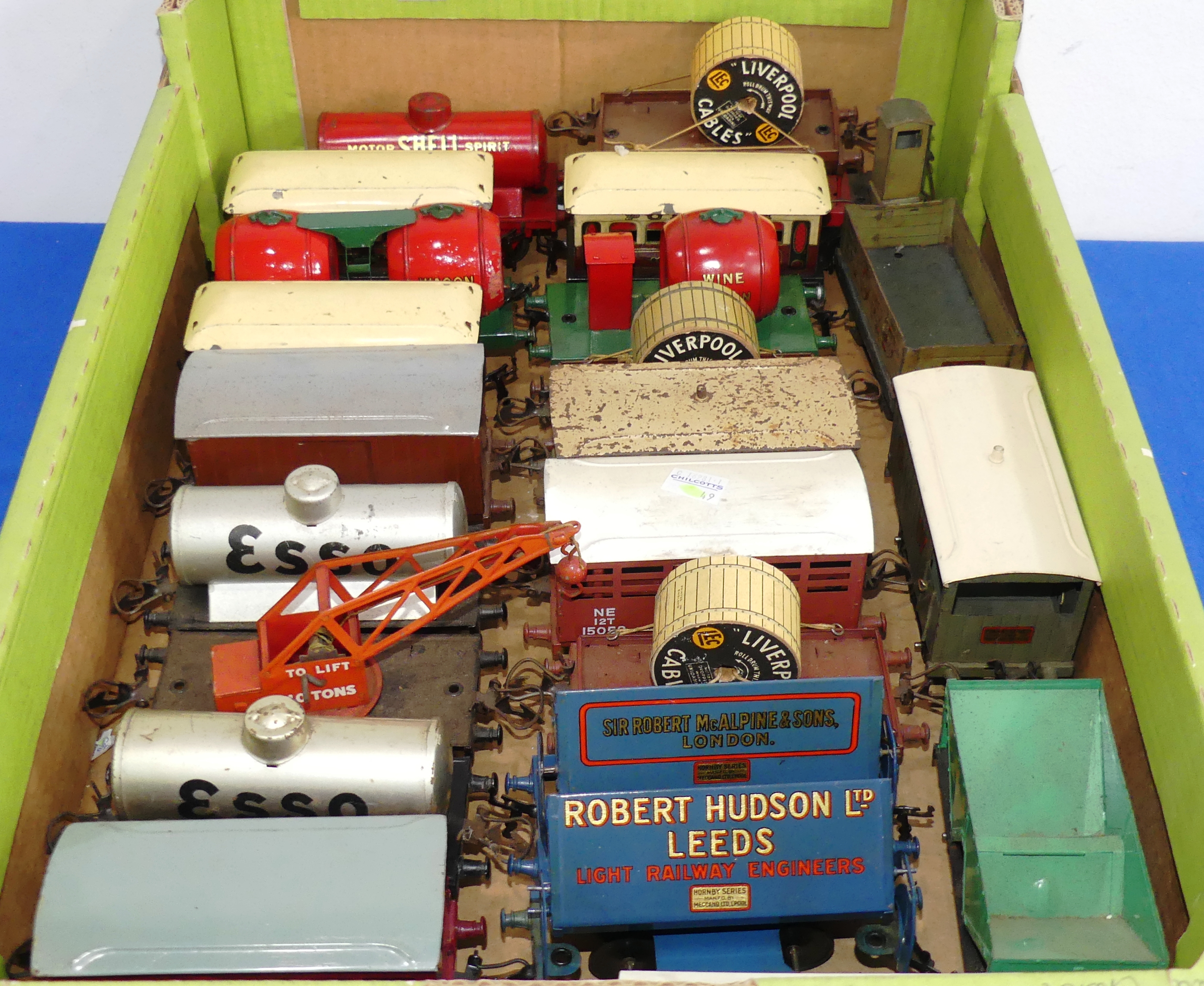 Hornby '0' gauge; approximately fifty Goods Wagons and Vans, unboxed, including Colman's Mustard, - Bild 6 aus 8