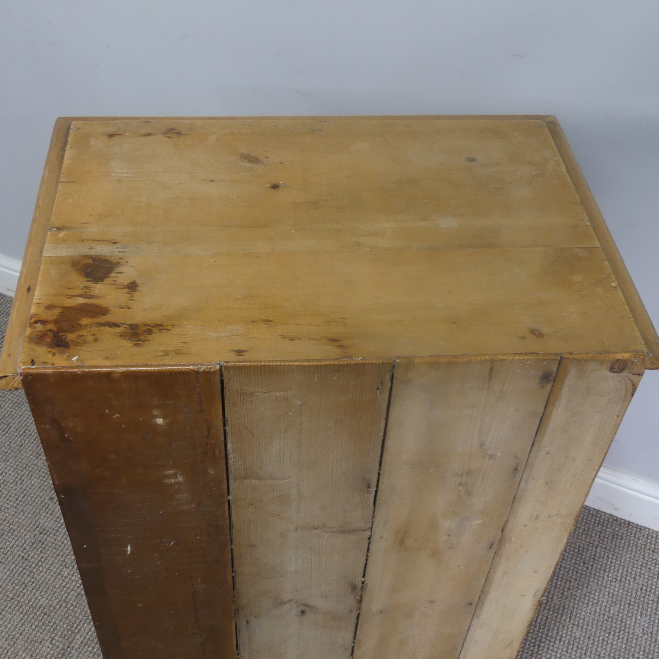 A 20th century small pine Chest of drawers, in a Wellington Chest style, W 60 cm x H 92 cm x D 41 - Image 7 of 7