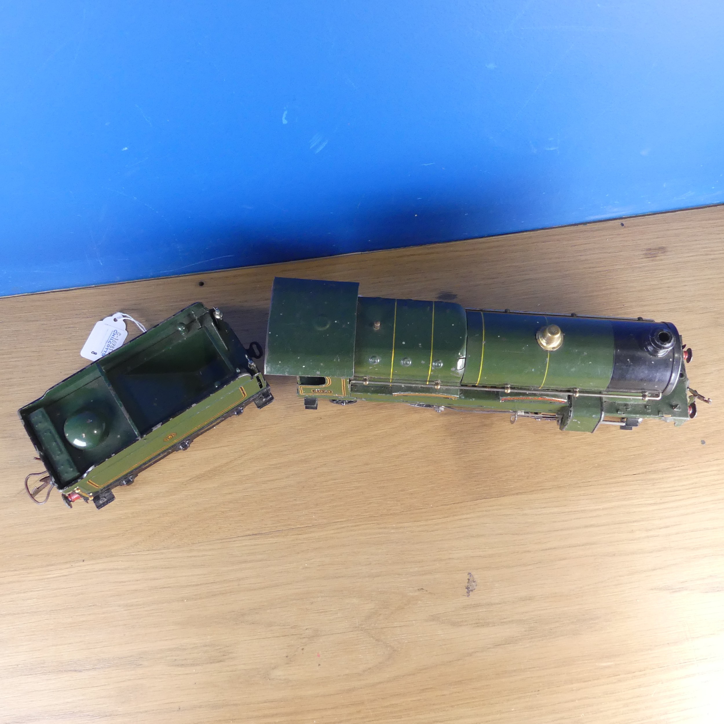 Hornby ‘0’ gauge 3-rail electric GWR 'Caerphilly Castle' 4-4-2 Locomotive and six-wheel Tender, in - Image 6 of 6