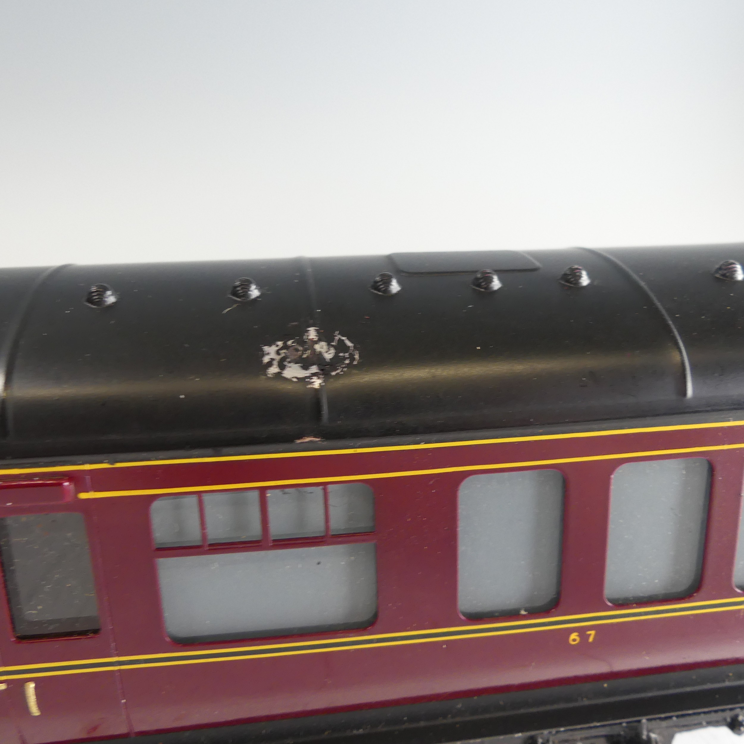 Exley ‘0’ gauge LMS Restaurant Car, in LMS maroon with yellow lettering, No.67. - Image 8 of 10