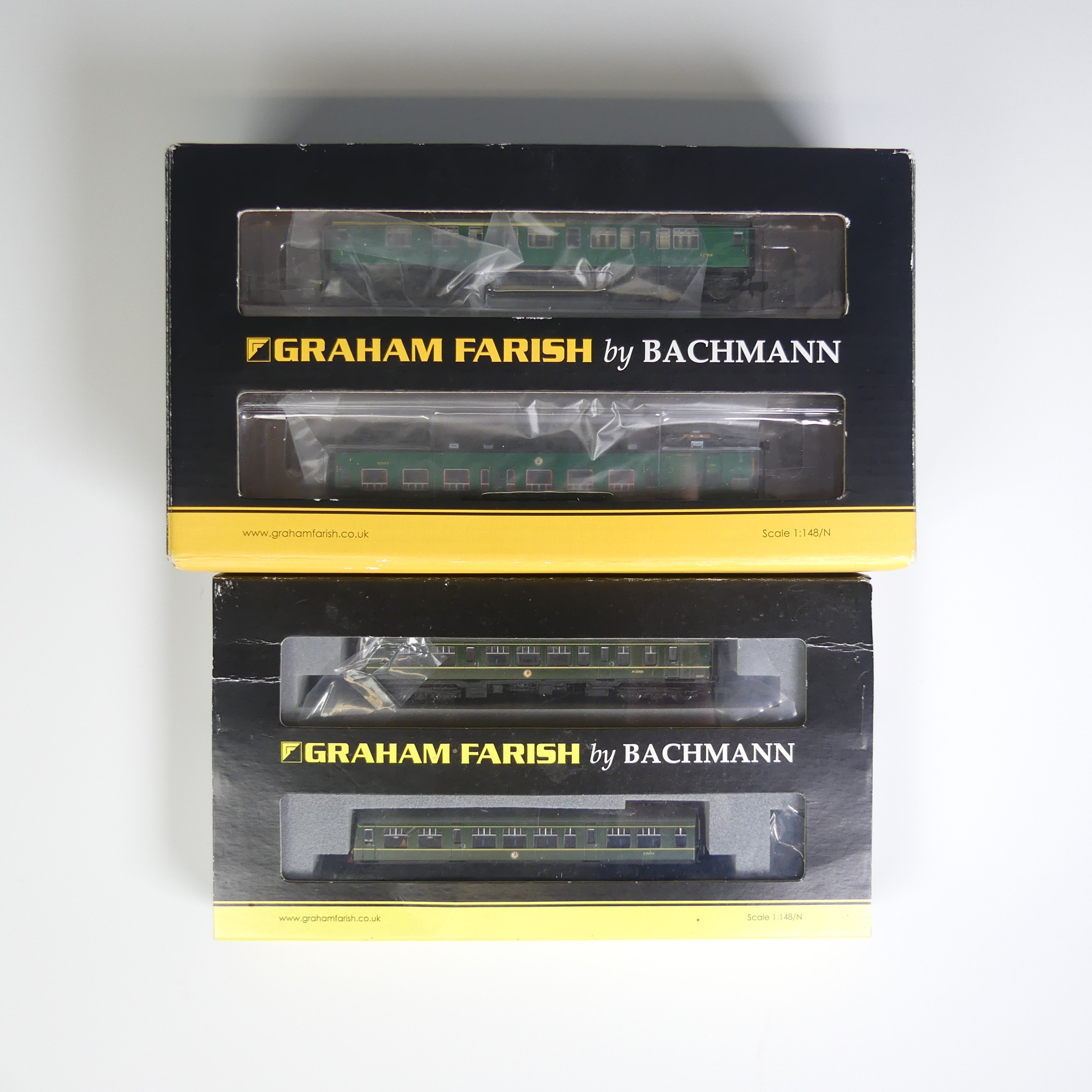 Graham Farish ‘N’ gauge No.372-676 Four Car EMU set, SR green, and No.371-875A 108 DMU 2-Car Unit,