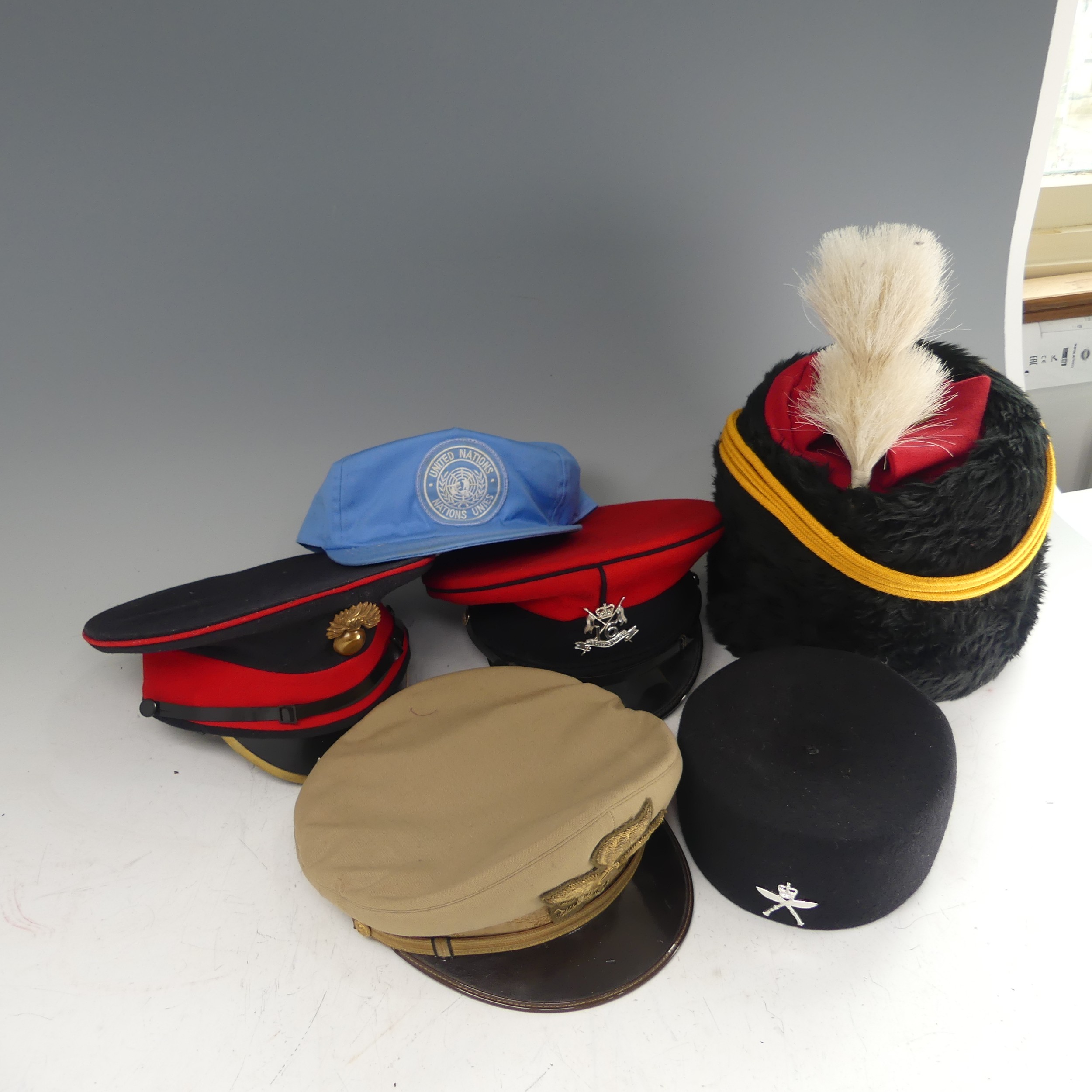 A collection of mainly reproduction British and other military Caps and Hats, including ; peaked - Bild 8 aus 8
