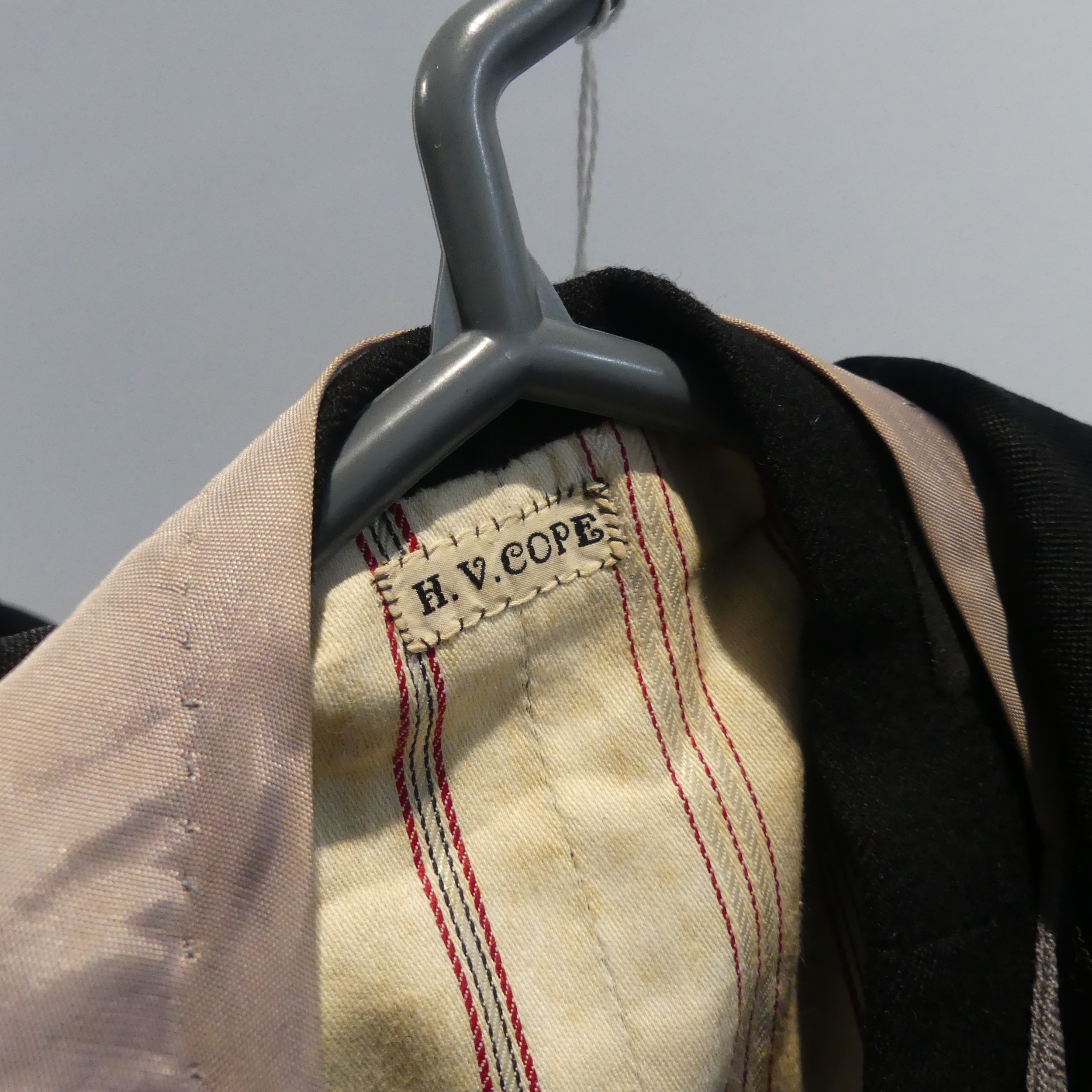 Bespoke Tailoring: early and mid 20th century Men's formal Evening Dress, including three tailcoats, - Image 3 of 6
