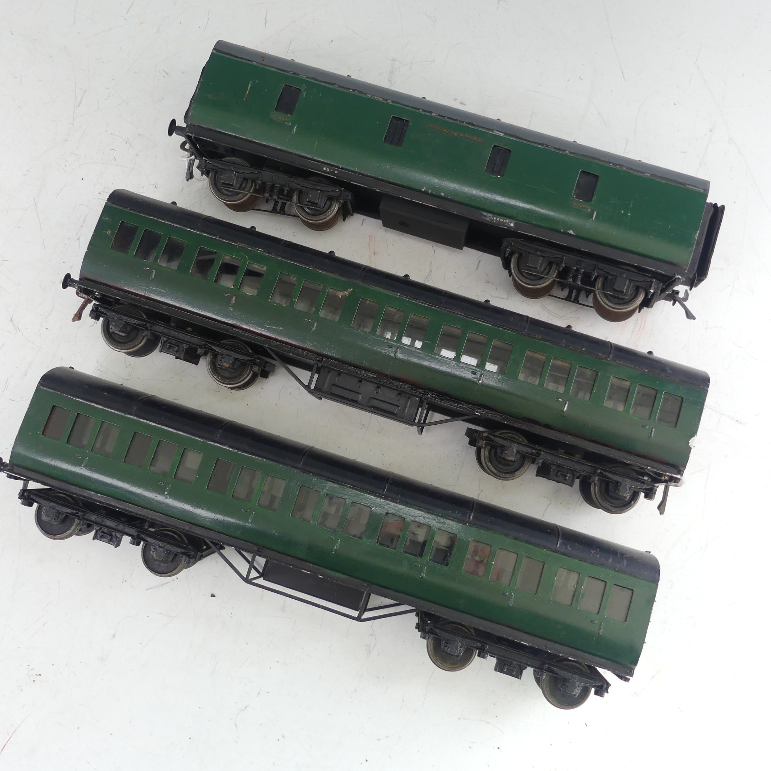 Two Exley ‘0’ gauge SR Coaches, green with yellow lettering, repainted, together with two Exley ' - Image 3 of 11