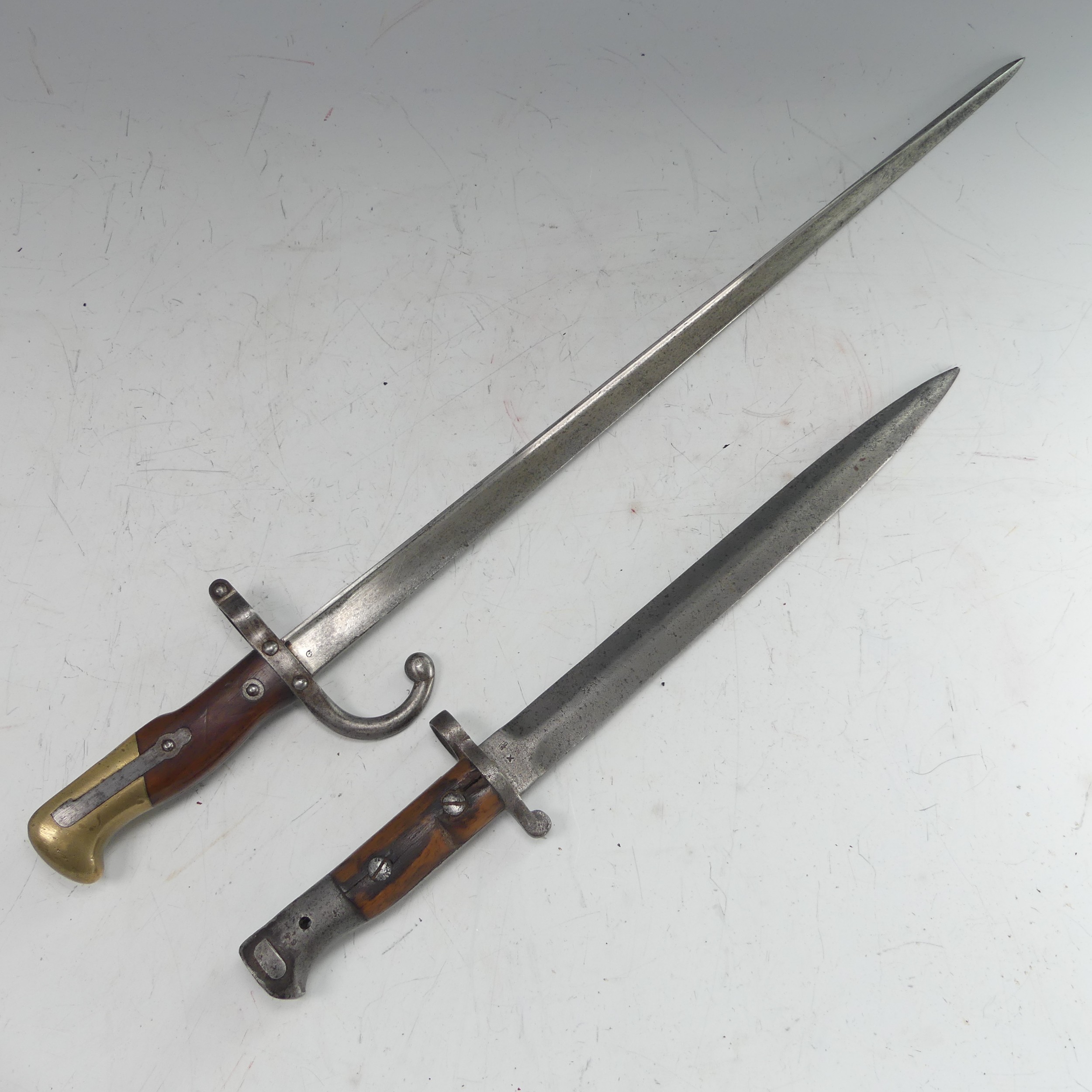 A 19th century French Gras Bayonet, marked the the spine '1879' to the hilt '04893', total length 65 - Image 6 of 9