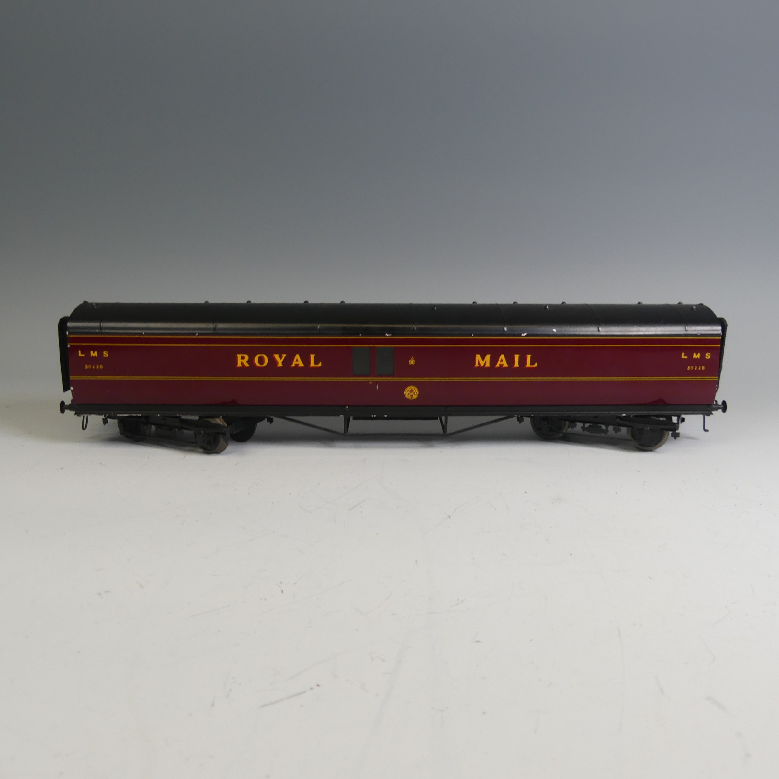 Exley ‘0’ gauge LMS Royal Mail Coach, in LMS maroon with yellow lettering, No. 30228. - Image 4 of 5