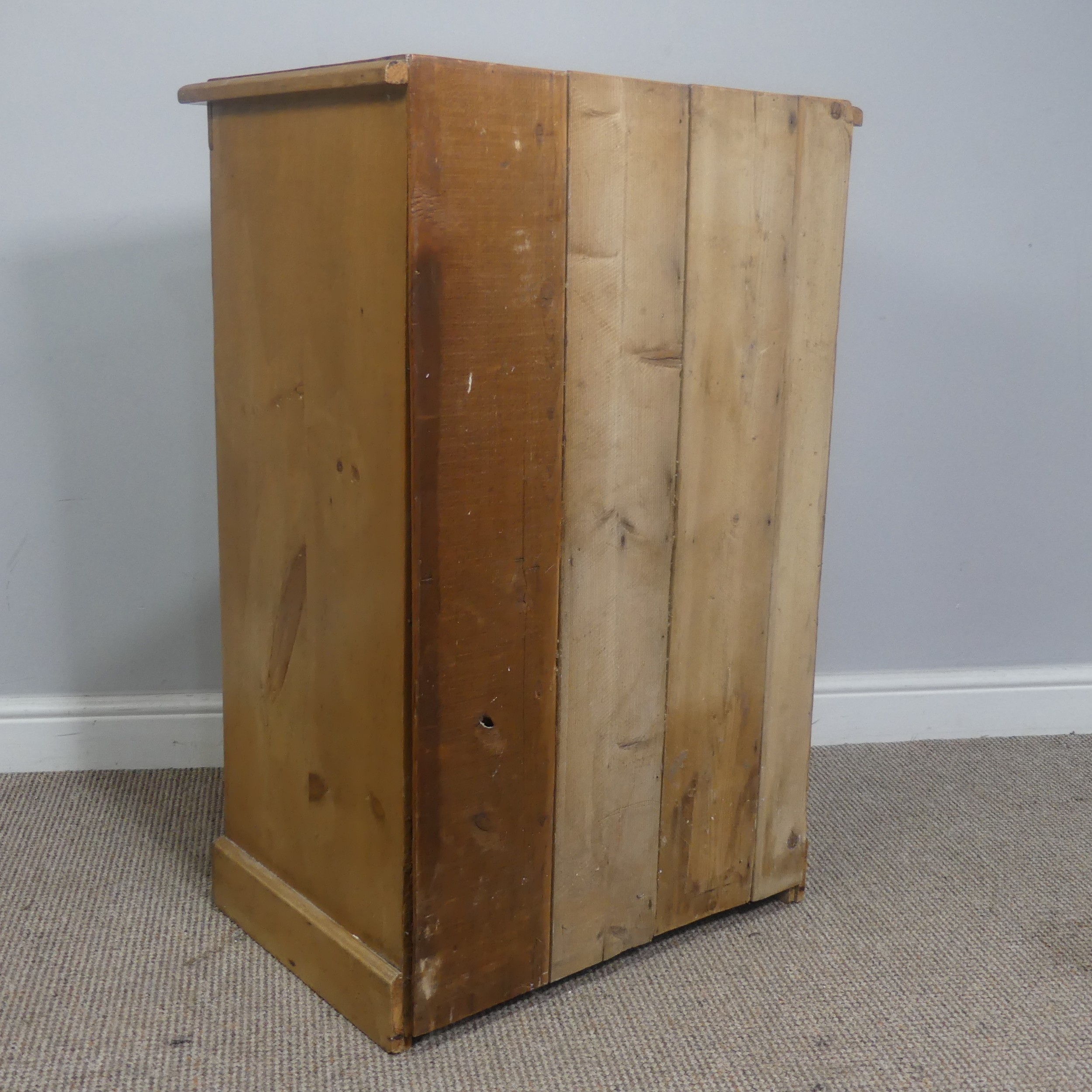 A 20th century small pine Chest of drawers, in a Wellington Chest style, W 60 cm x H 92 cm x D 41 - Image 5 of 7