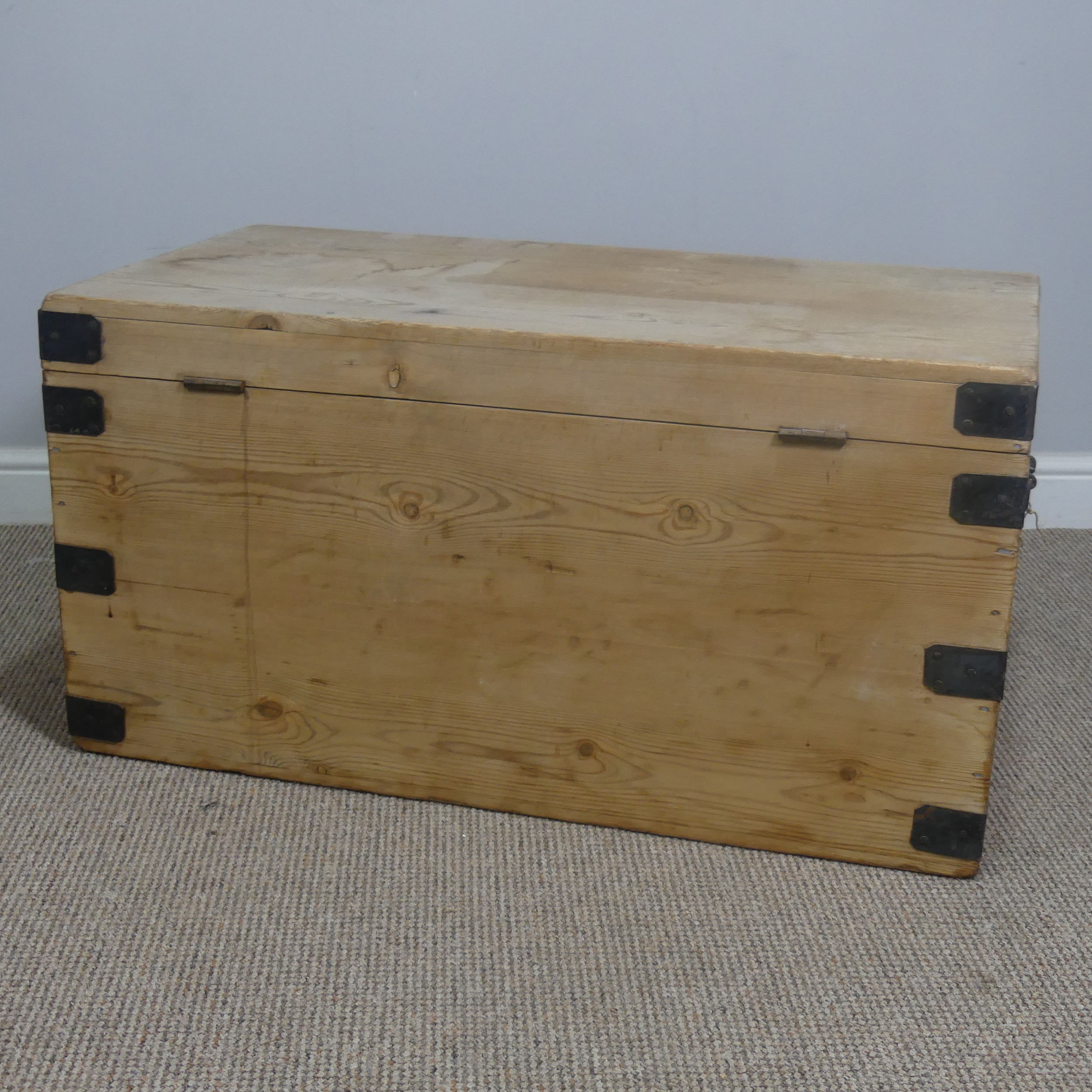 An antique stripped pine and iron bound Blanket Box, W 92 cm x H 48.5 cm x D 49 cm. - Image 10 of 11