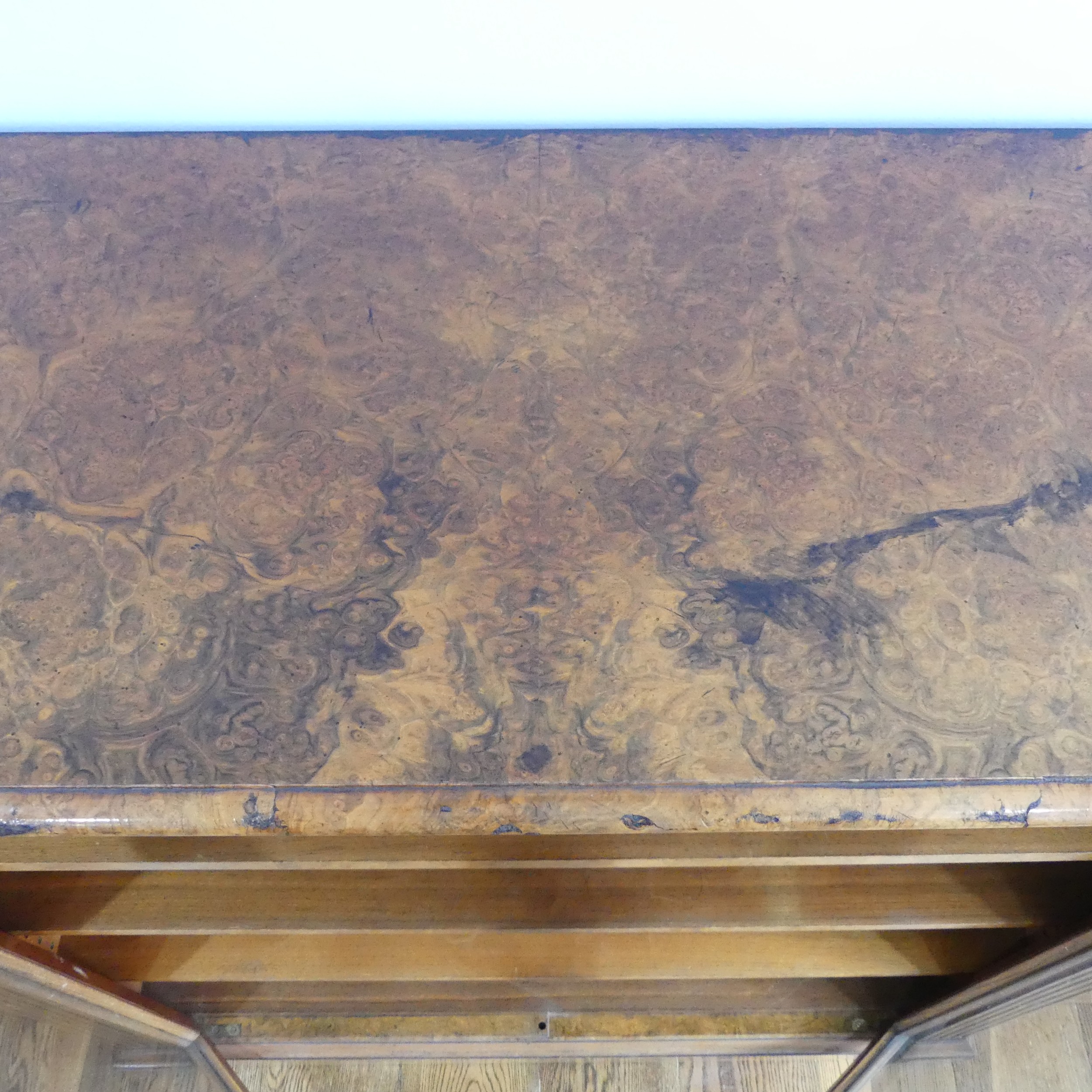 A good Victorian burr walnut breakfront glazed Bookcase, shaped top over glazed doors and plinth - Bild 12 aus 14