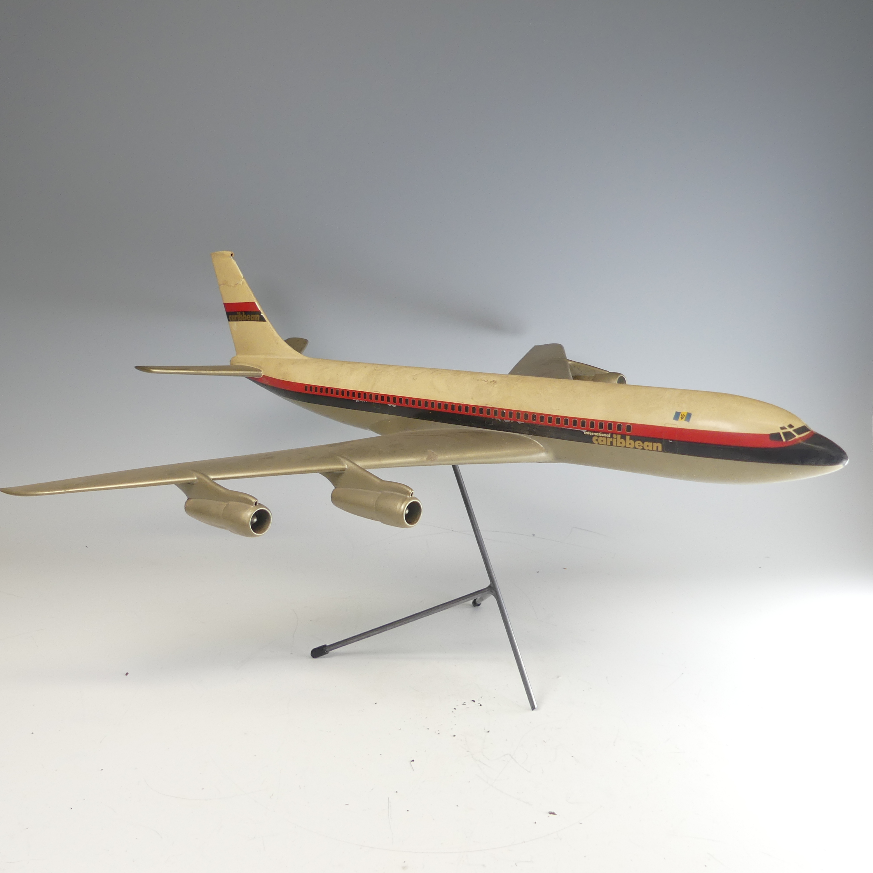 An aircraft manufacturers desktop metal model Aeroplane, 1:72 scale aeroplane of International Air - Image 15 of 18