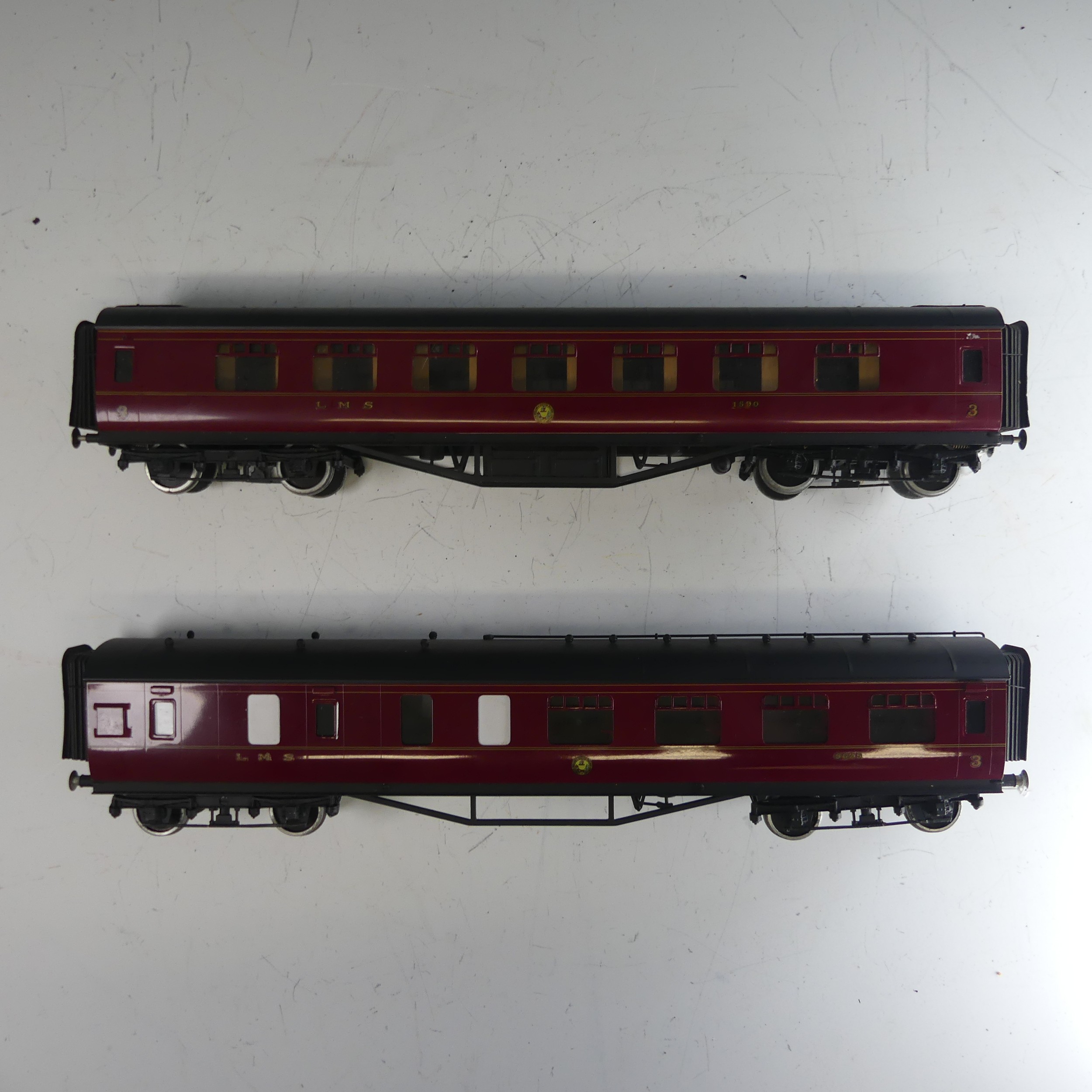 Pair of ‘0’ gauge LMS bogie Passenger Coaches, in LMS maroon with yellow lettering; All 3rd Class - Image 2 of 5