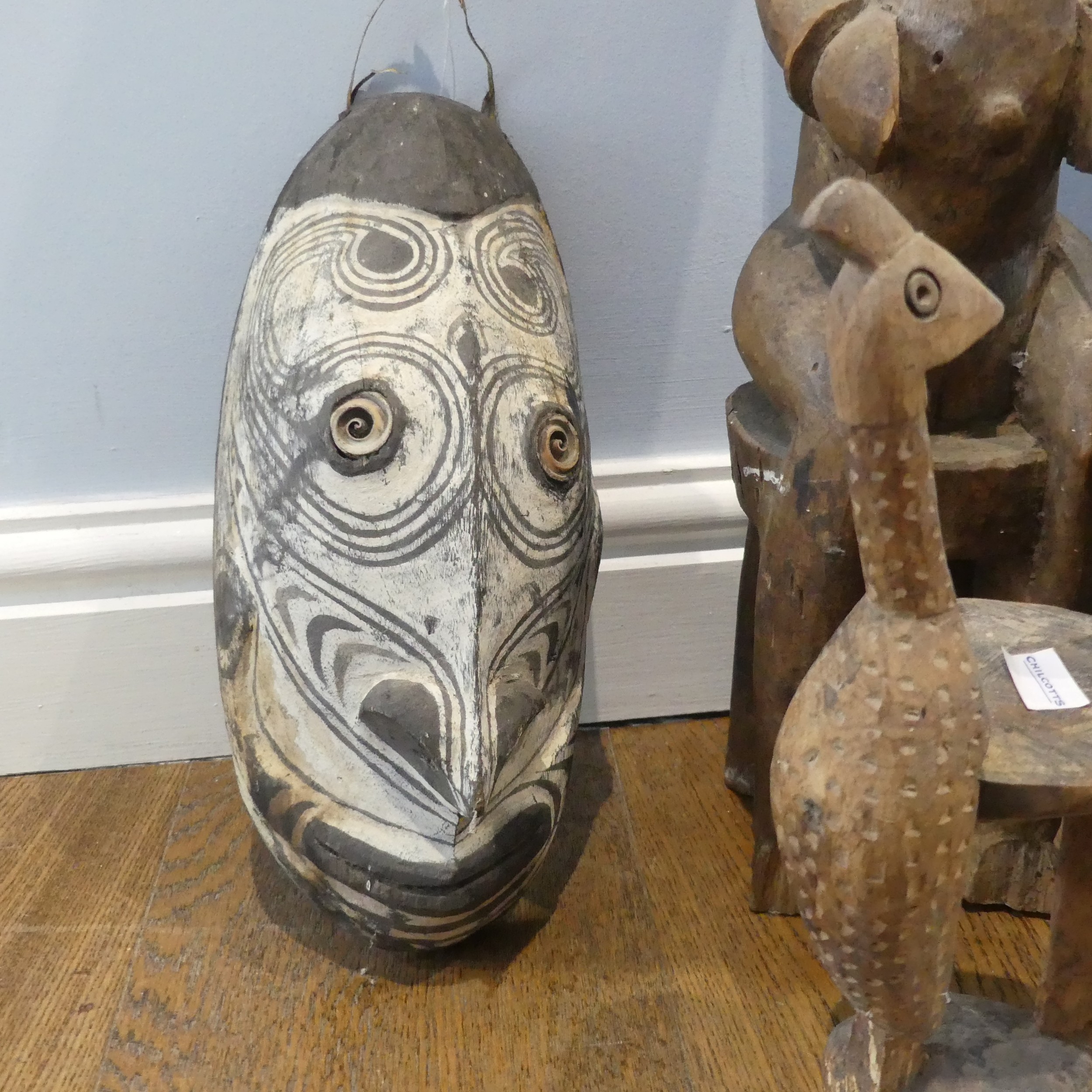 Tribal Artefacts: A Papua New Guineau Sepik Mask, together with a figure similar, and three - Image 3 of 6