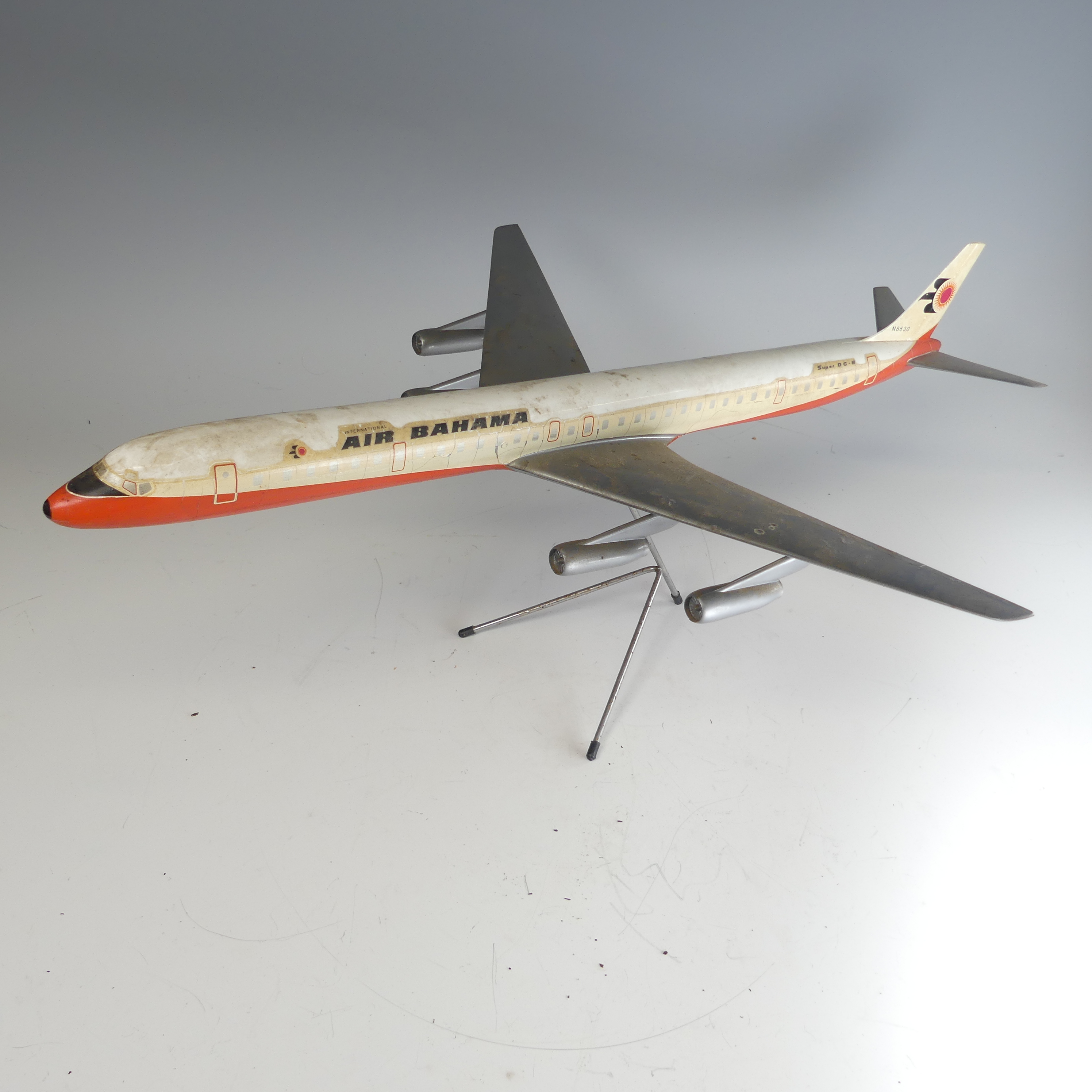 An aircraft manufacturers desktop metal model Aeroplane, 1:72 scale aeroplane of International Air - Bild 8 aus 18