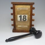 A Vintage small ebony Gavel, L 13 cm, together with an antique oak perpetual desk Calendar(2)