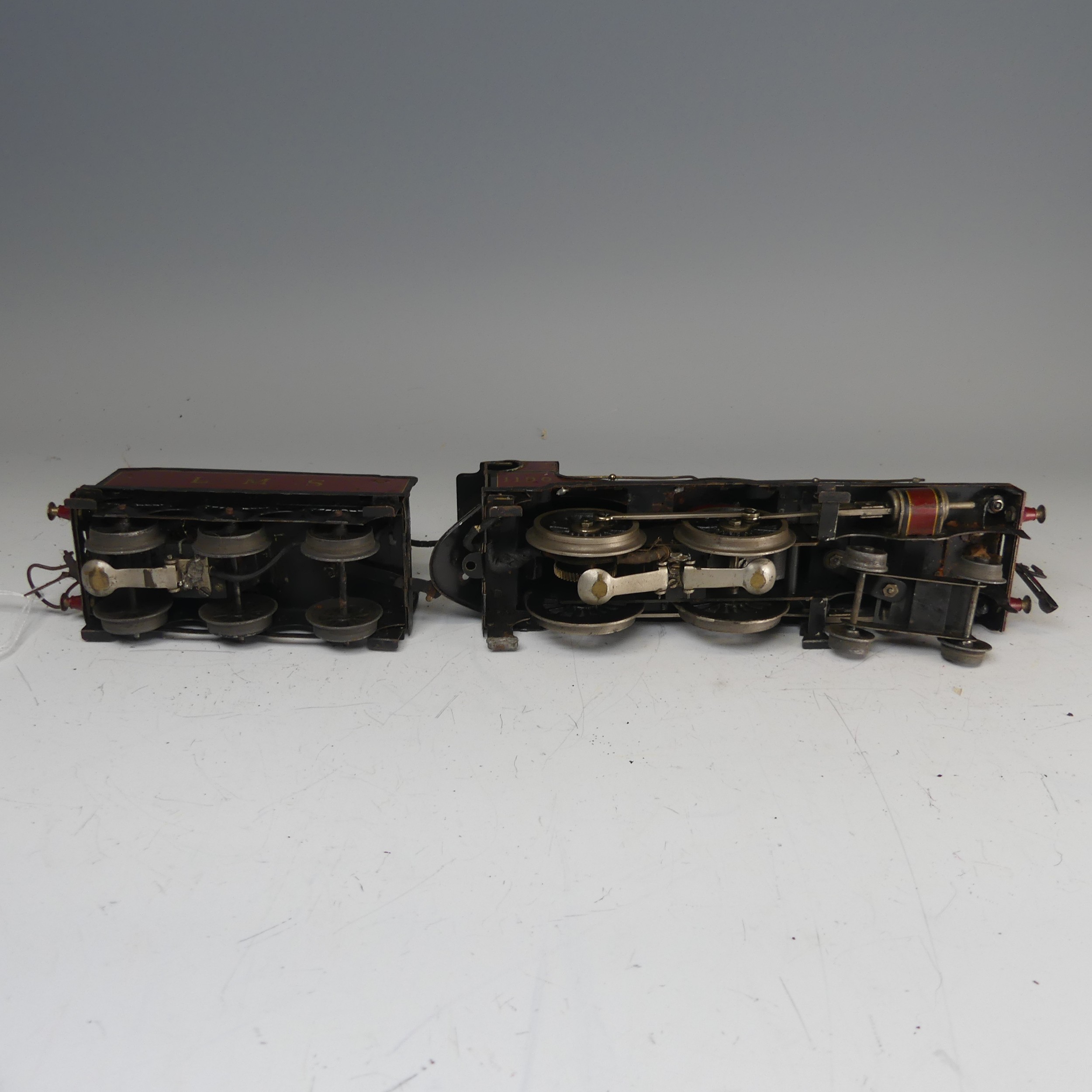 Bassett-Lowke ‘0’ gauge 3-rail electric LMS Standard Compound 4-4-0 Locomotive and six-wheel Tender, - Bild 4 aus 7