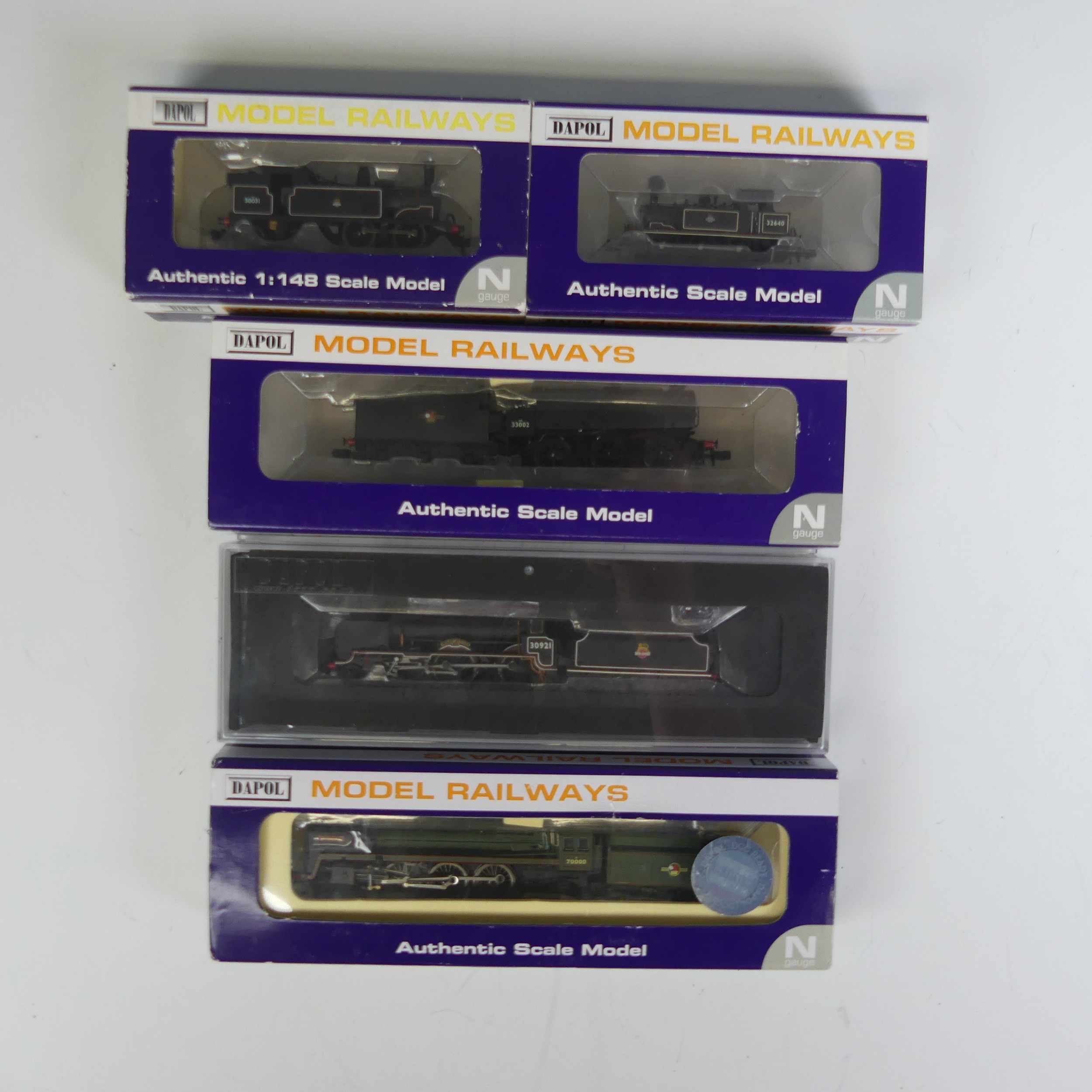 Five Dapol ‘N’ gauge Locomotives: ND-095A 4-6-2 ‘Britannia’, BR lined green; ND-094 0-6-0 Q1 - Image 2 of 4