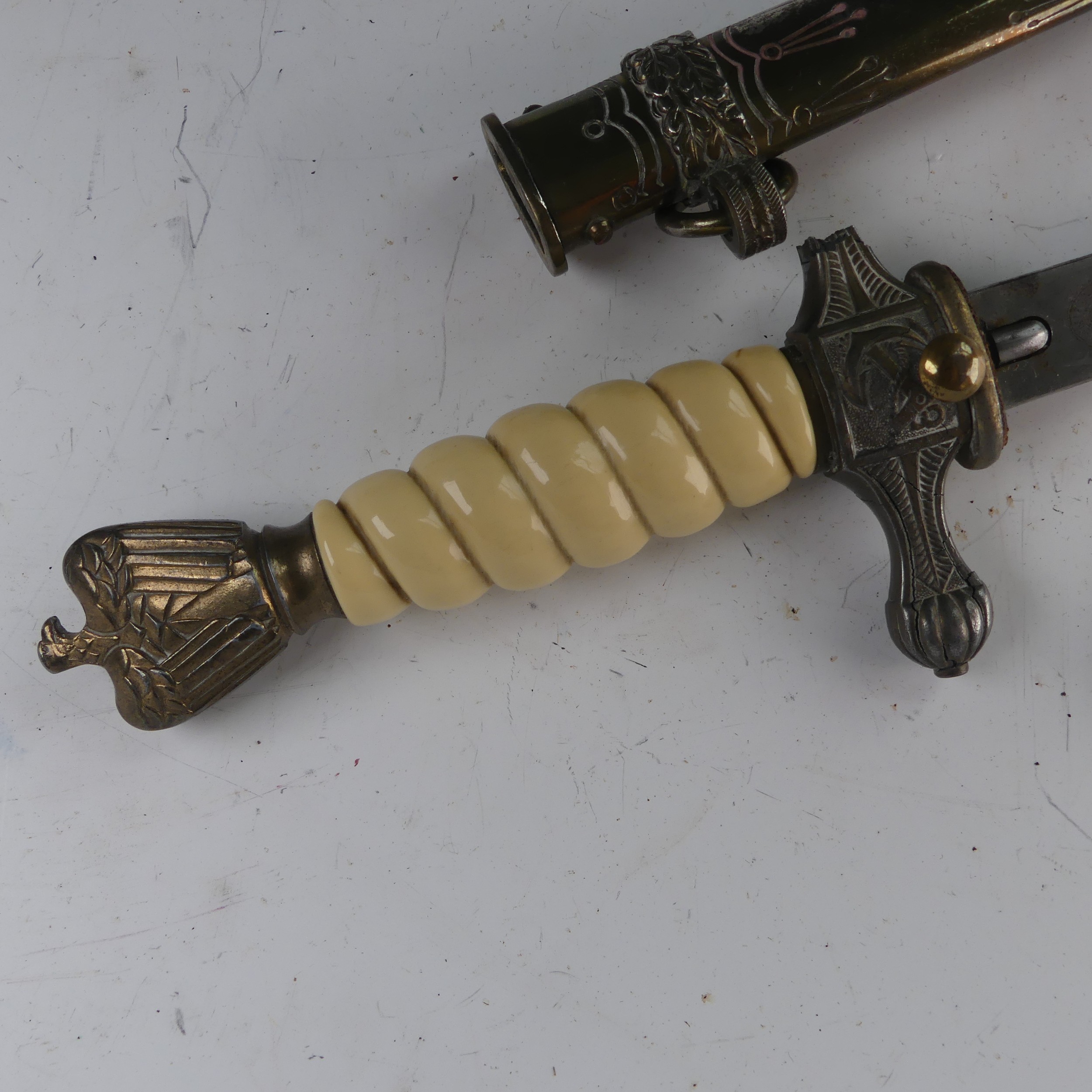 A German Third Reich Kriegsmarine Naval Officer's Dagger by E. & F. Horster, Solingen, plated - Image 2 of 4