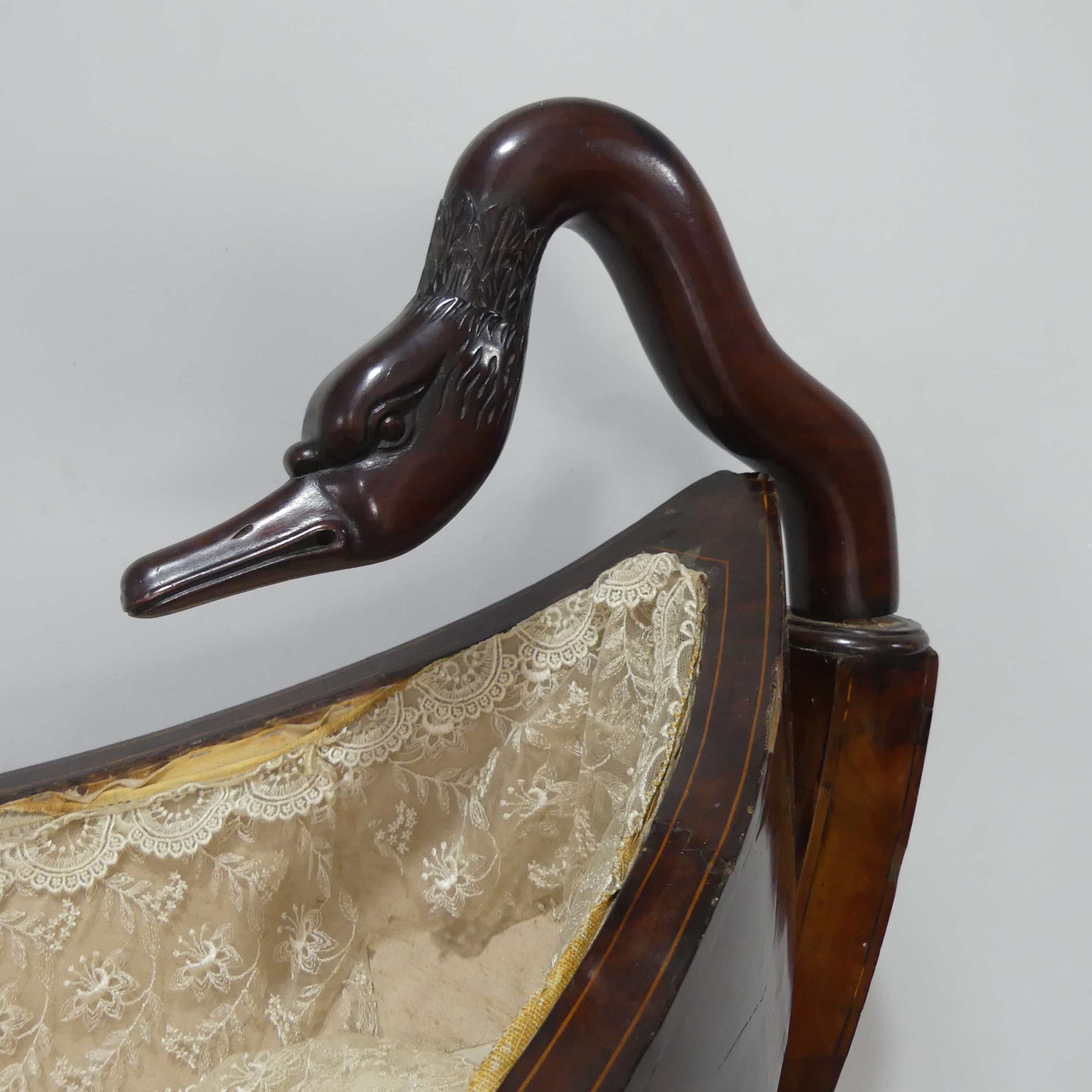 An unusual Regency mahogany swing Cradle / Crib, circa 1820, of navette form with slatted sides - Bild 4 aus 8